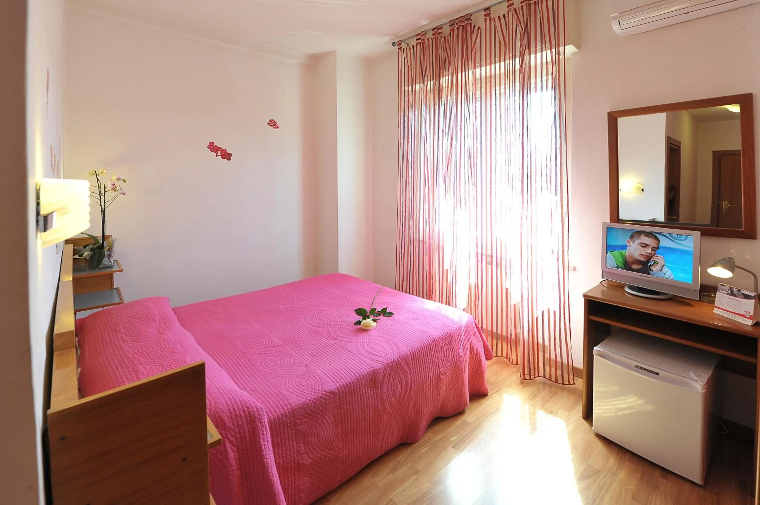 Bedroom, Bed in Hotel Astor