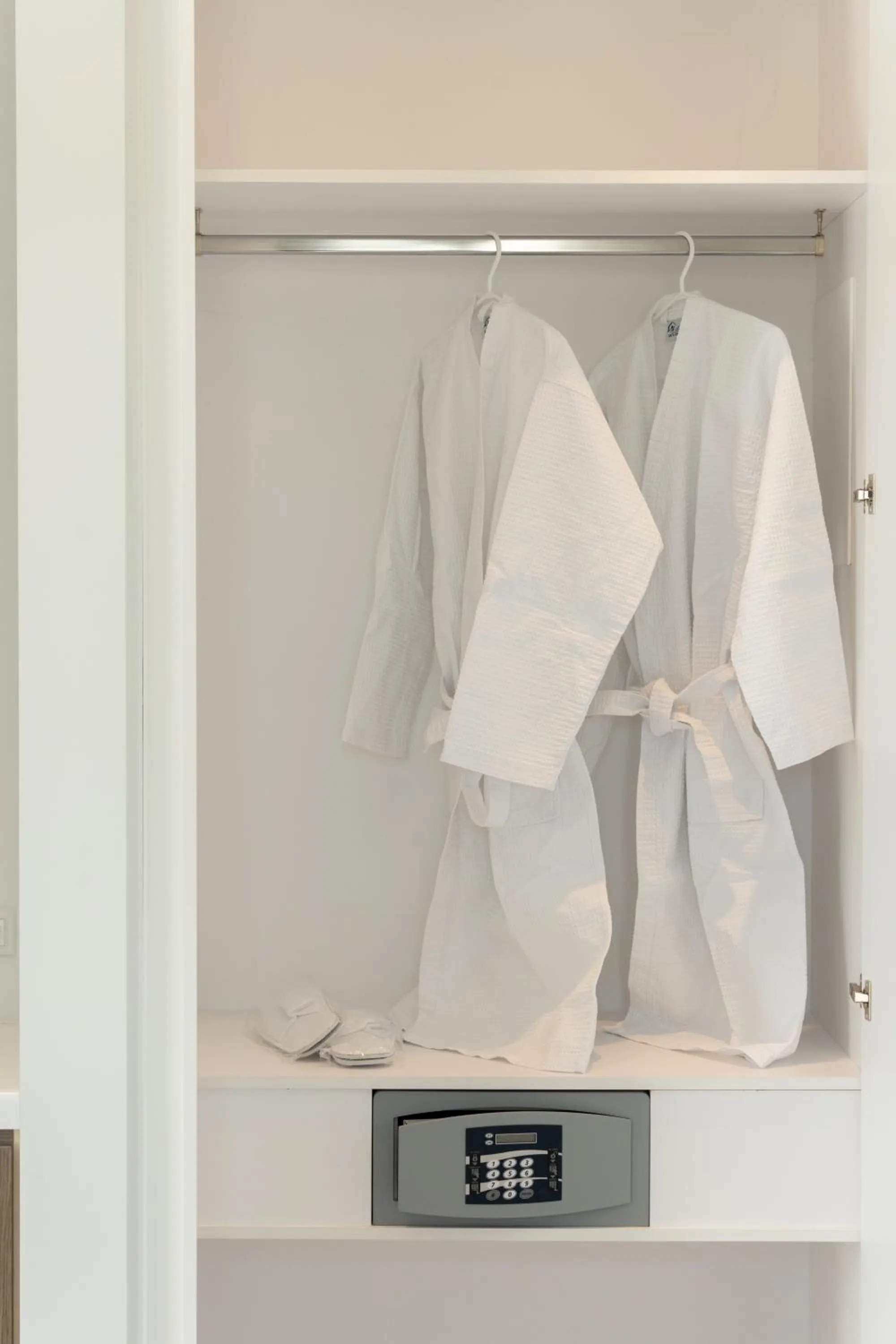 safe in Tzanis Resort Skyros