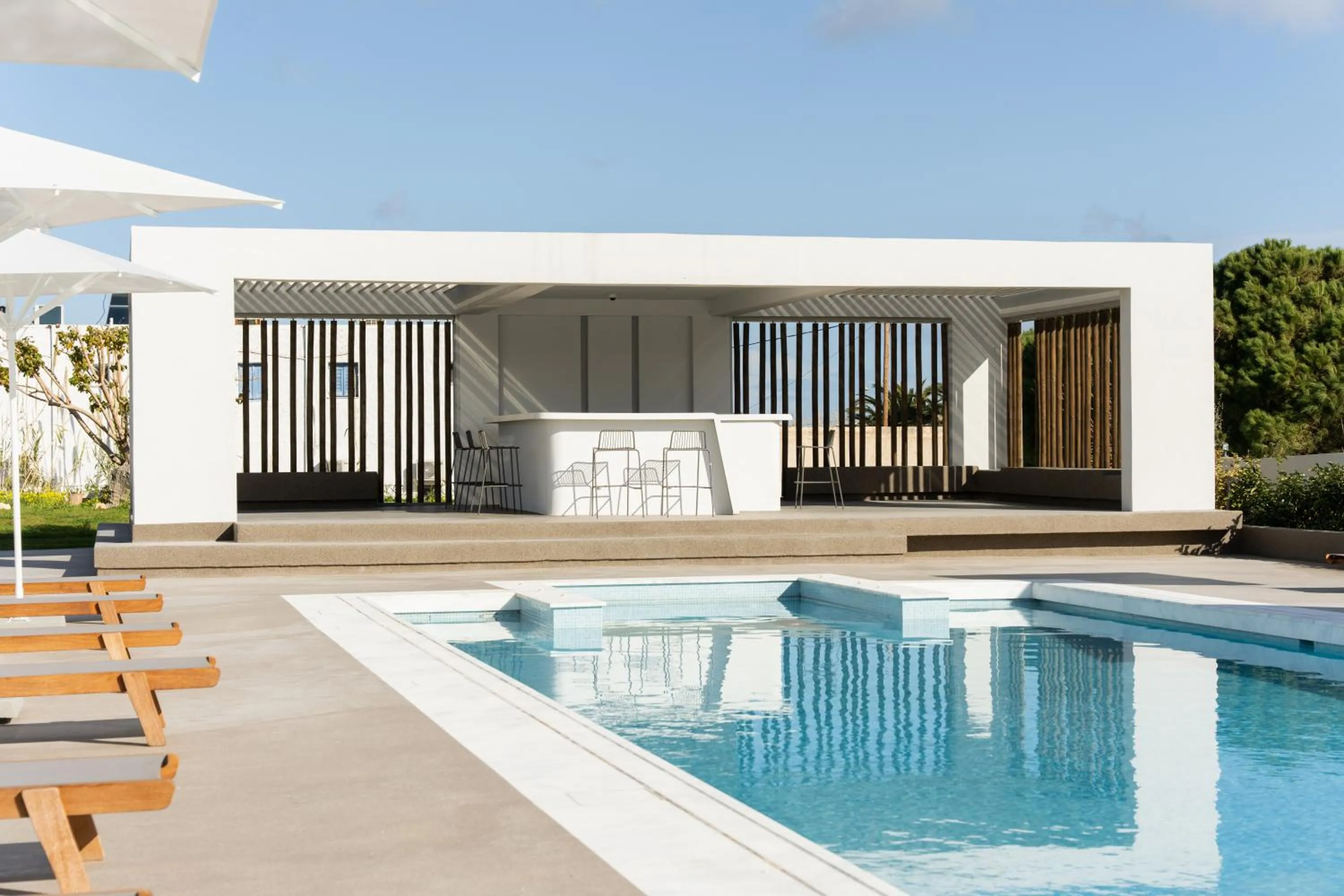 Lounge or bar in Tzanis Resort Skyros