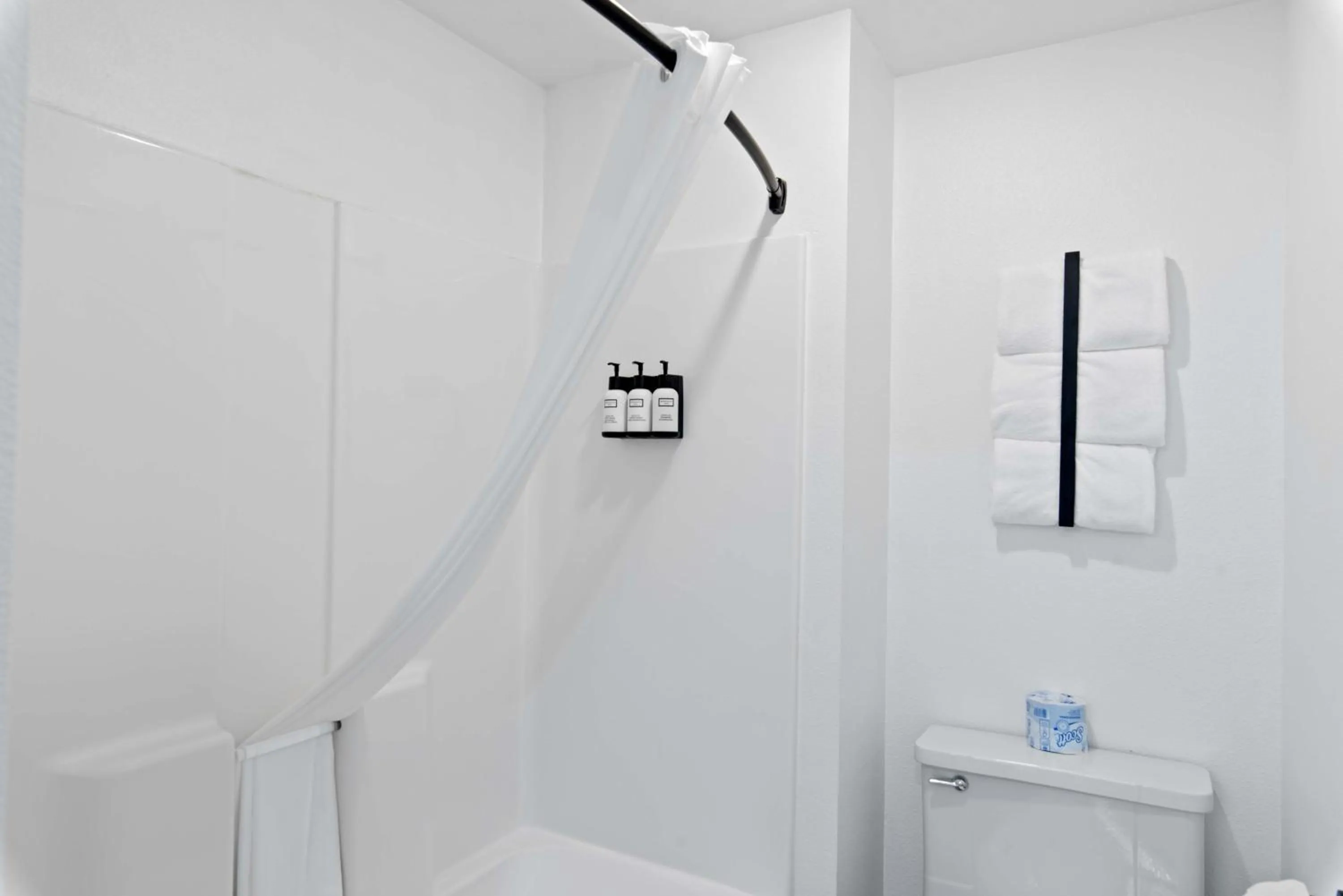 Shower in Cashmere Inn