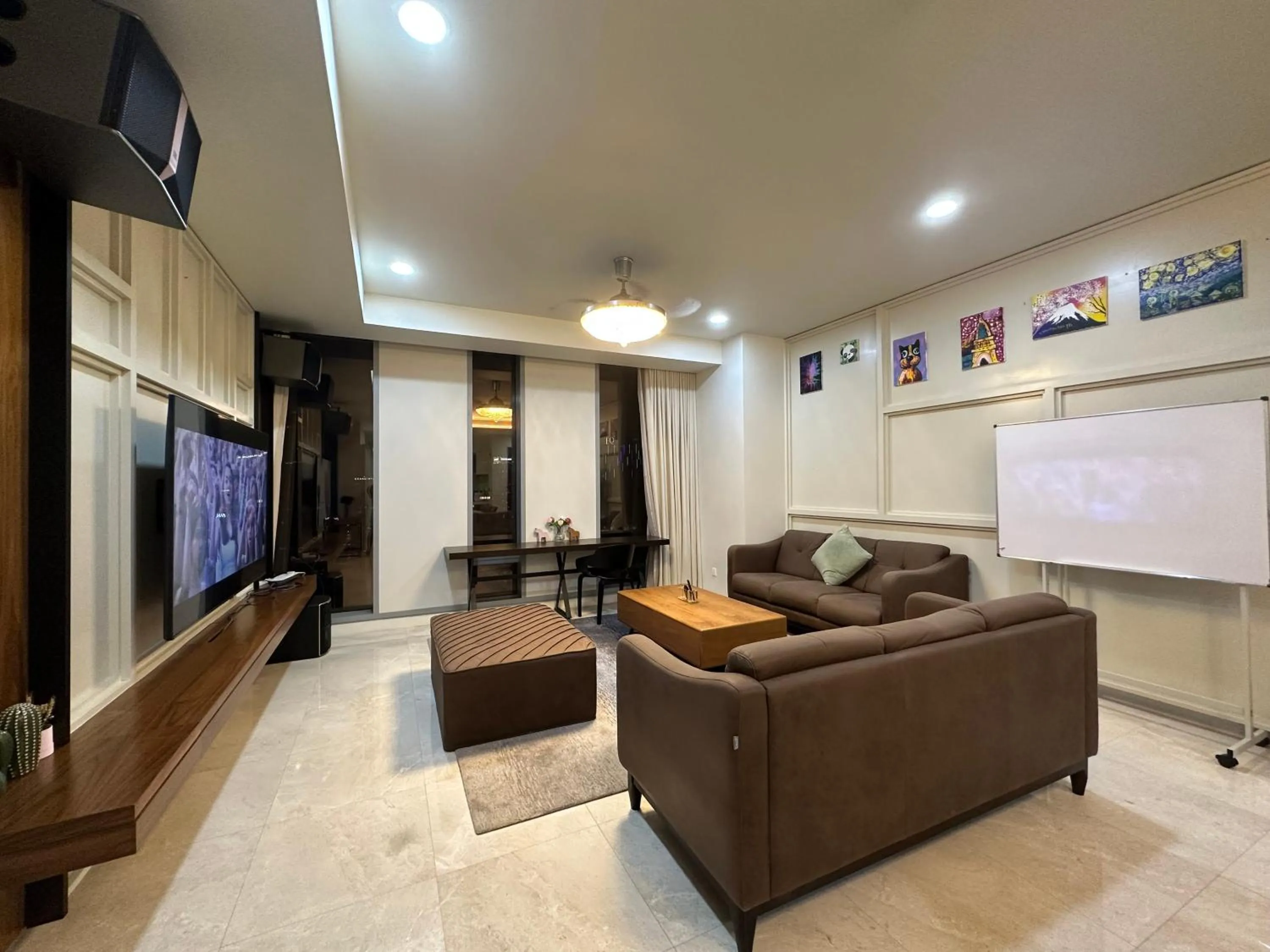 TV and multimedia in Tropicana The Residence Klcc By Sky World