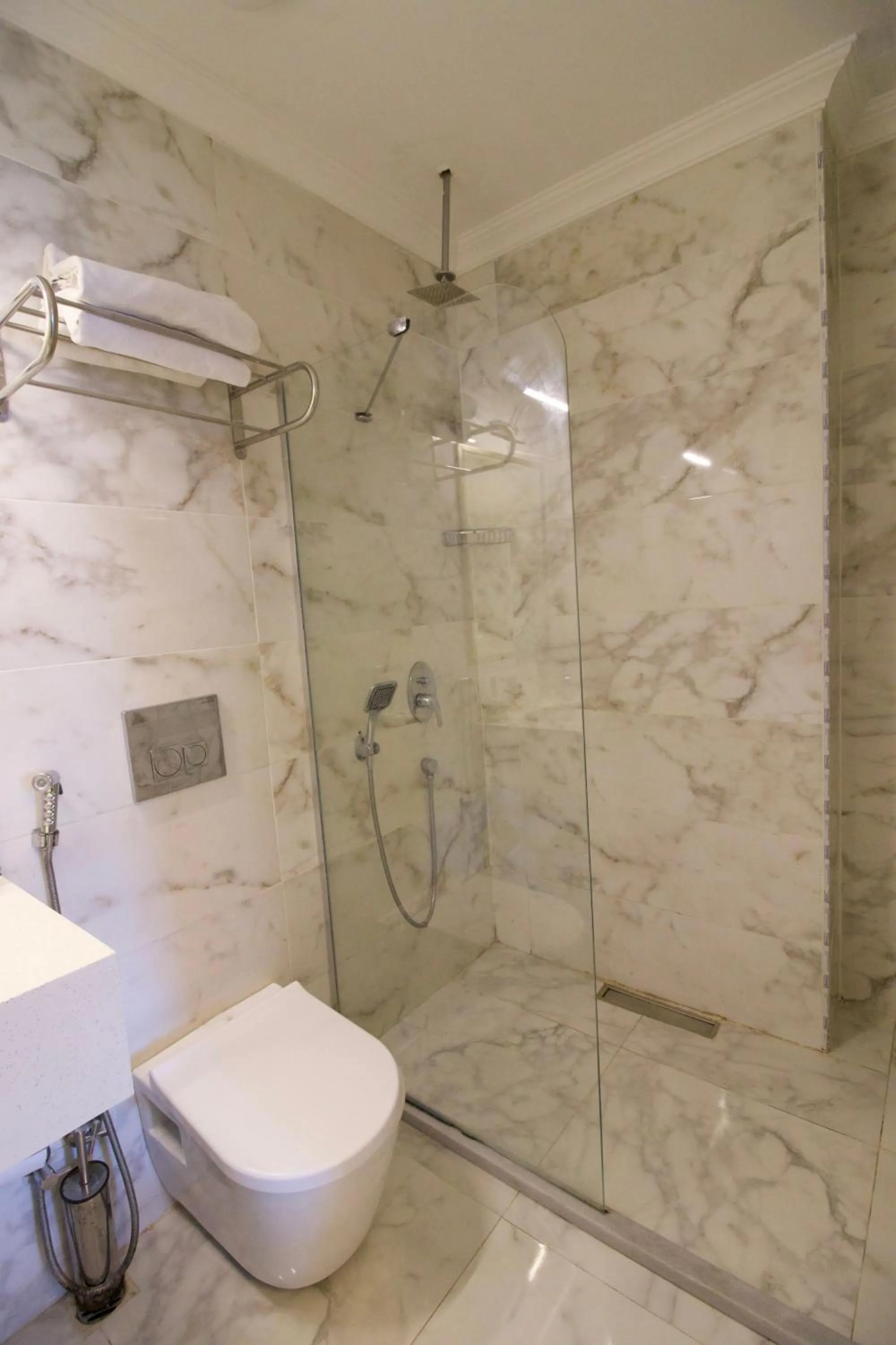 Shower in Olympos Garden Hotel