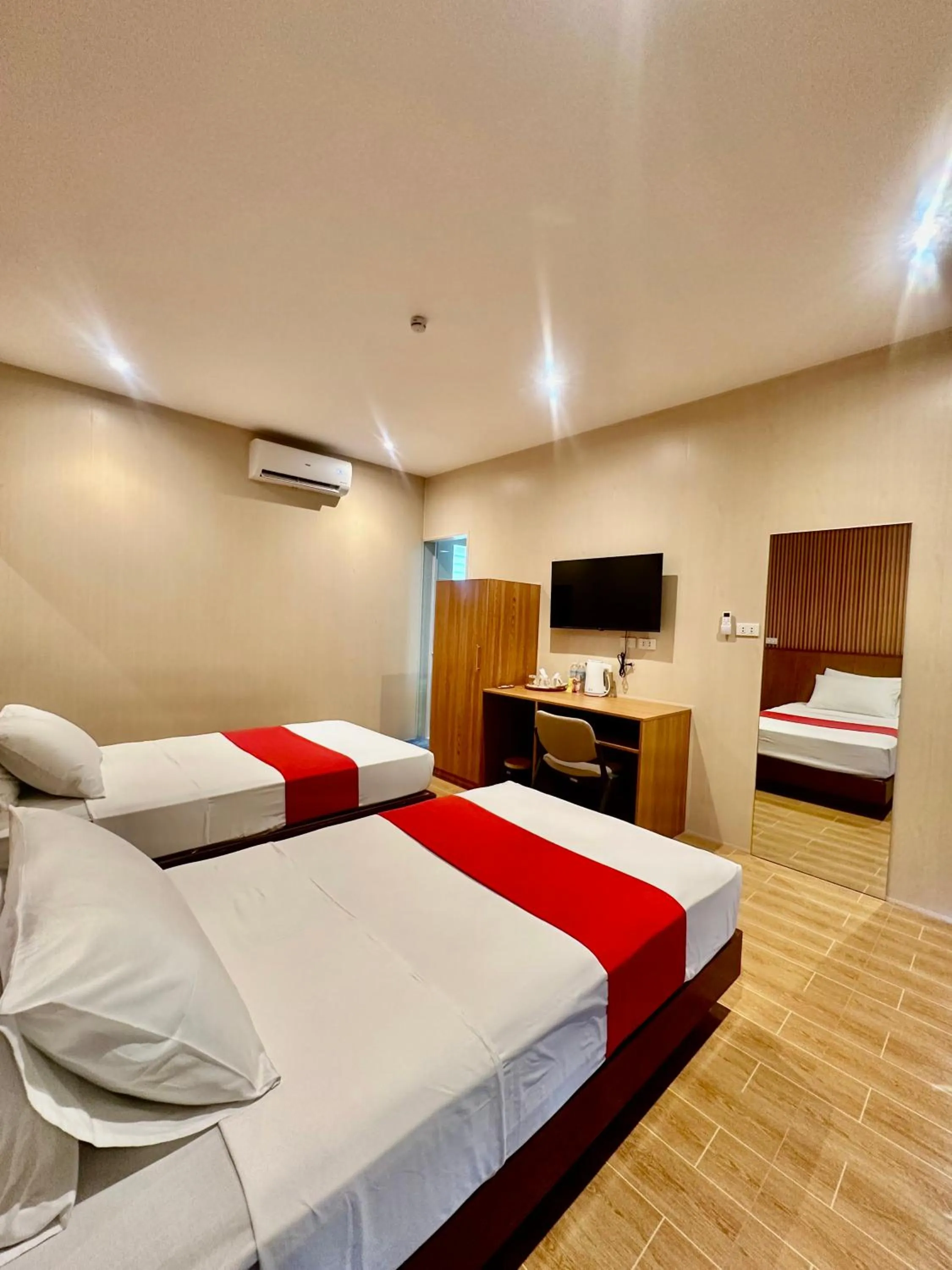 Photo of the whole room, Bed in Carcar Eco Farm Resorts