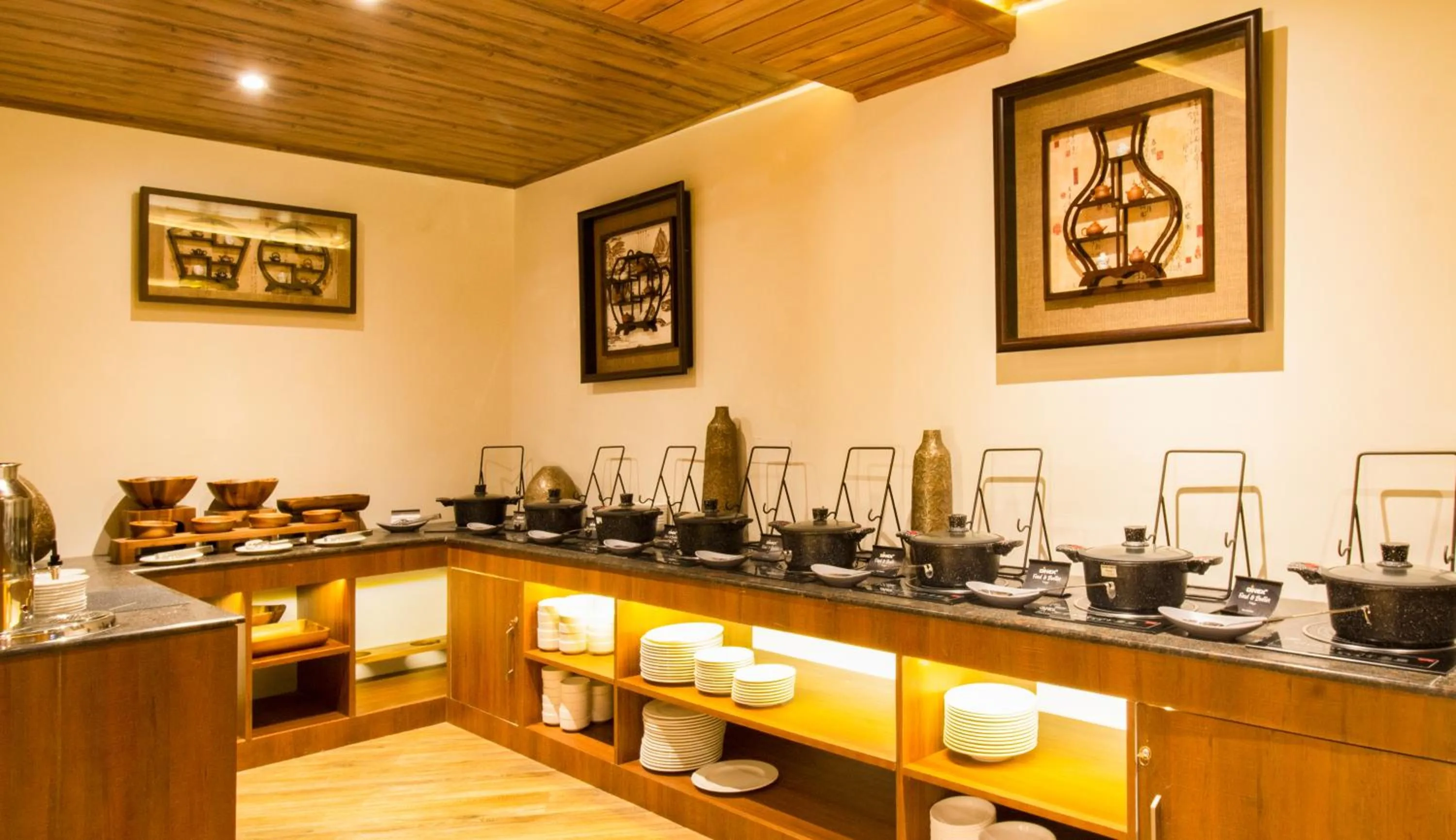 Restaurant/places to eat in Mount Lungta Boutique Hotel & Spa