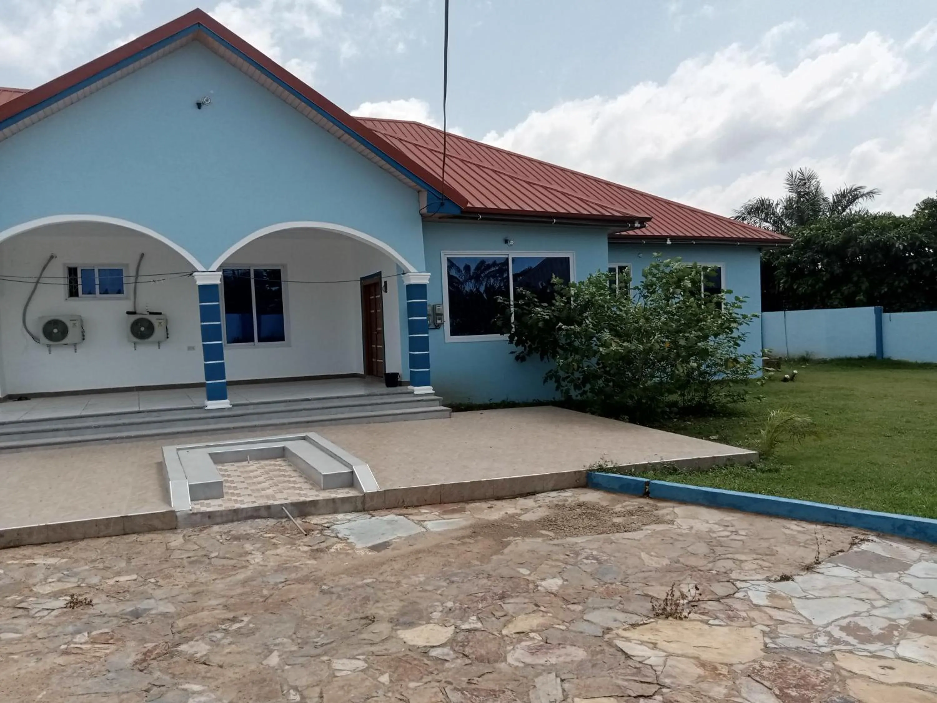 Dexxy's Palace Hotel