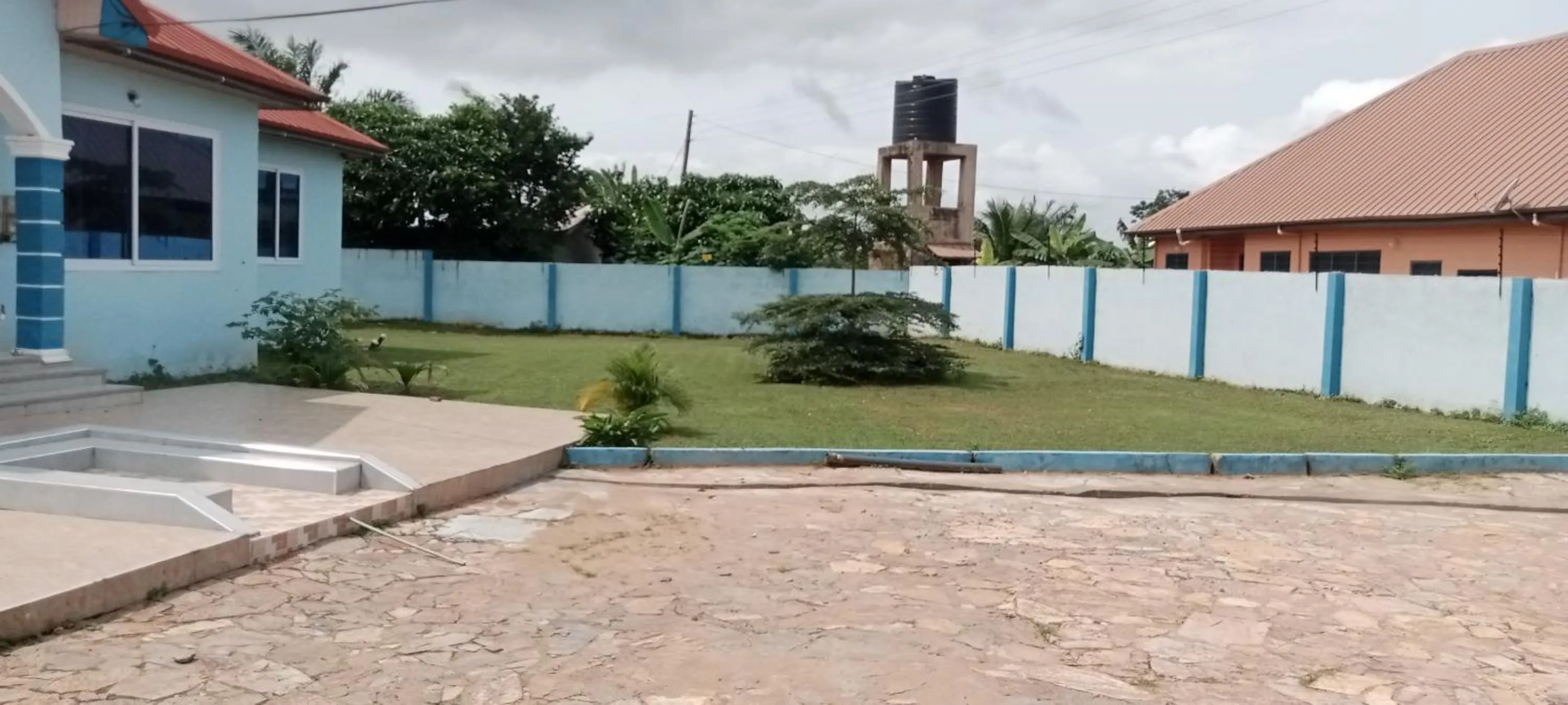 Dexxy's Palace Hotel