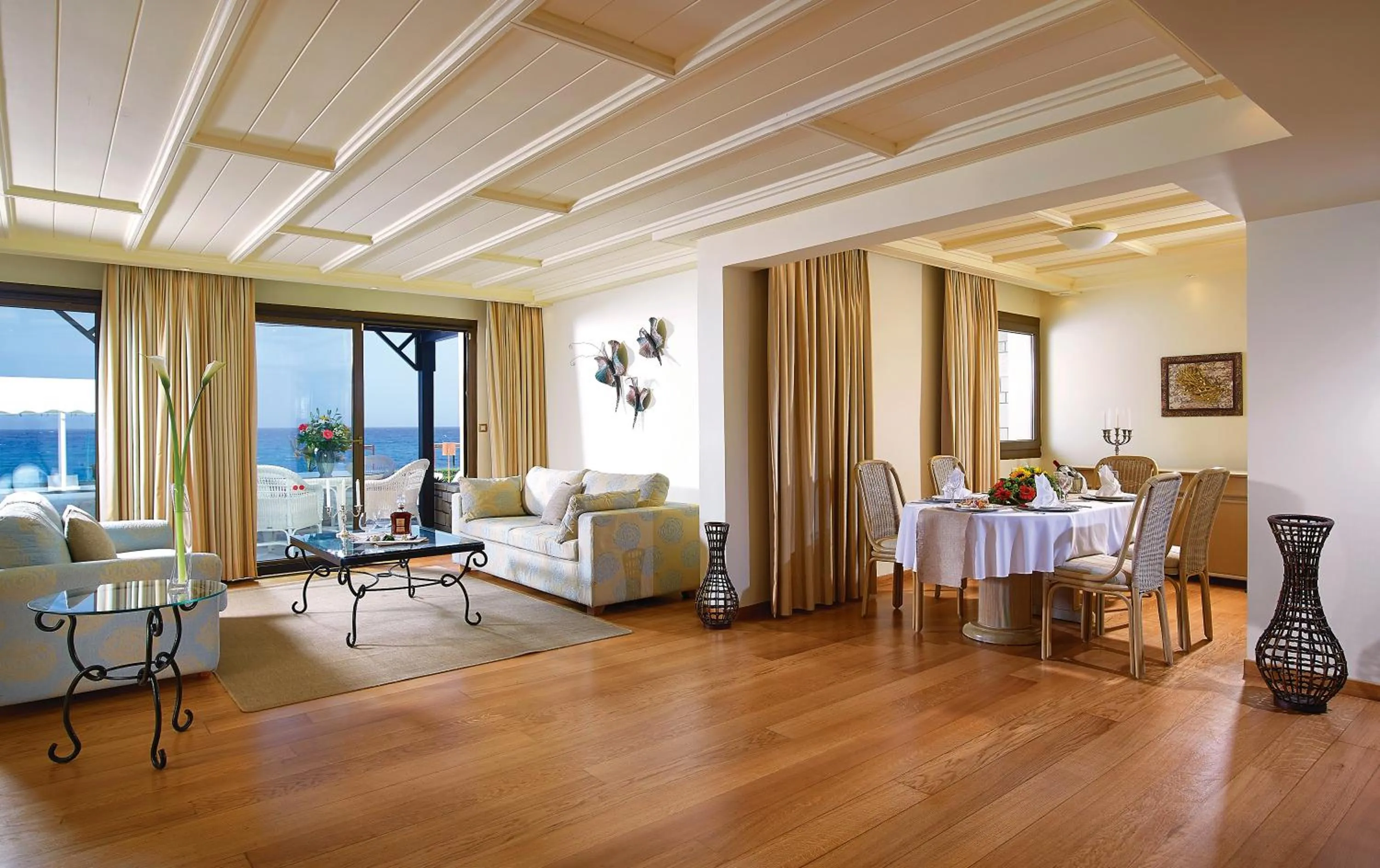 Living room in Knossos Royal