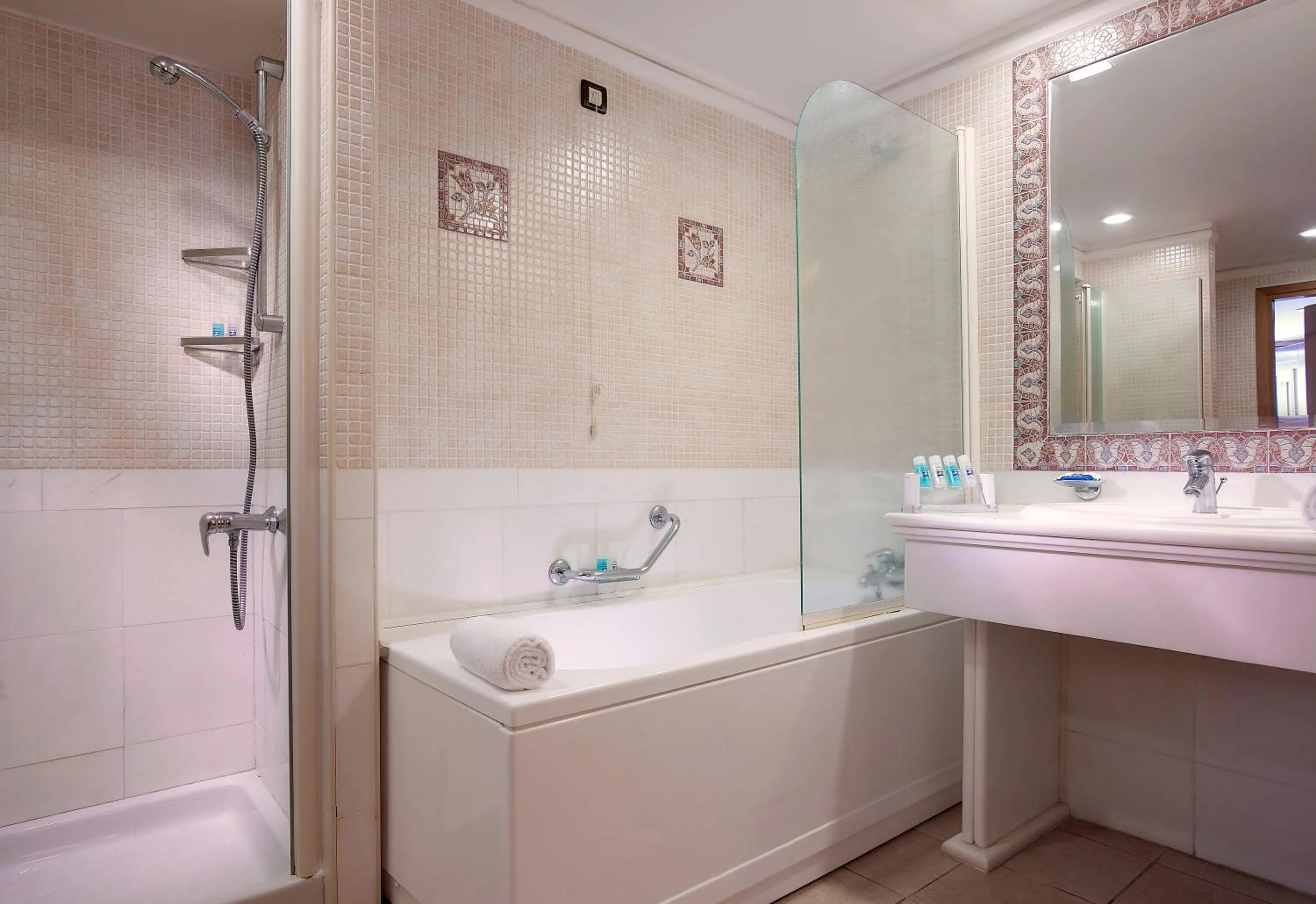 Bathroom in Knossos Royal