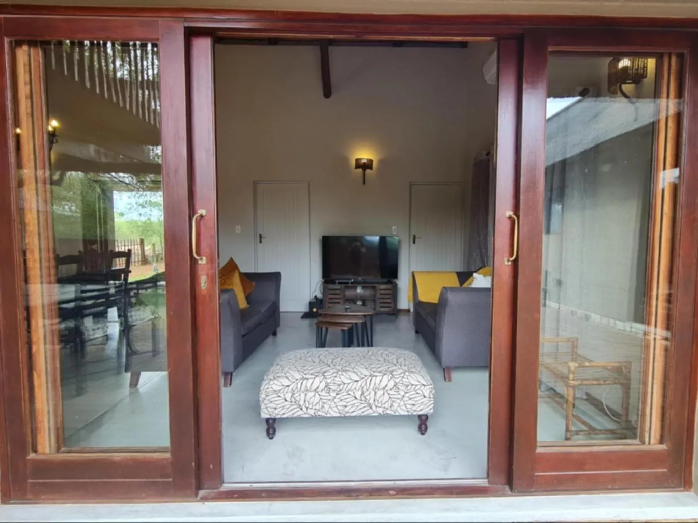 Living room in Hoedspruit Bush Stay