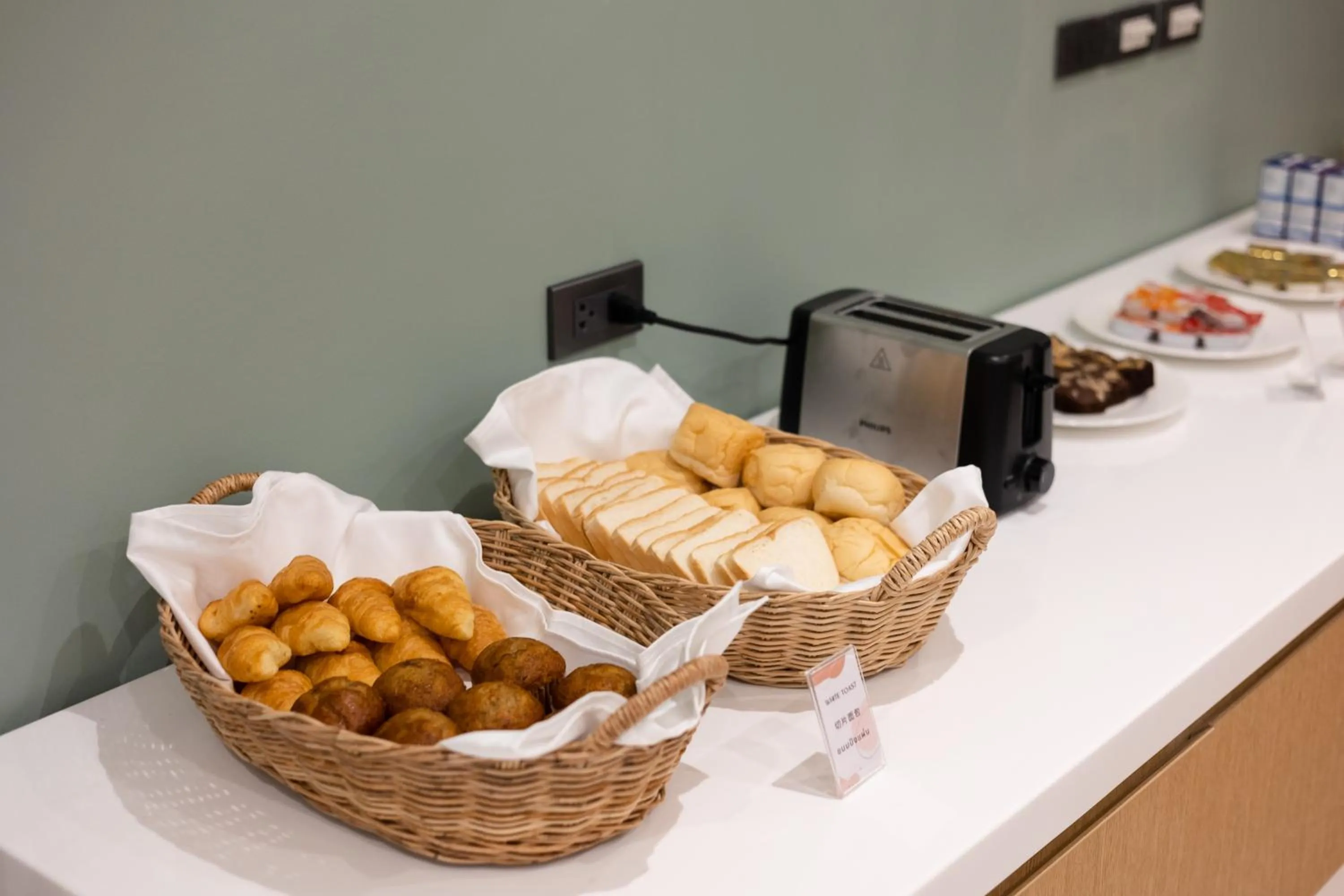 Food and drinks in Pure Eleven Hotel Bangkok