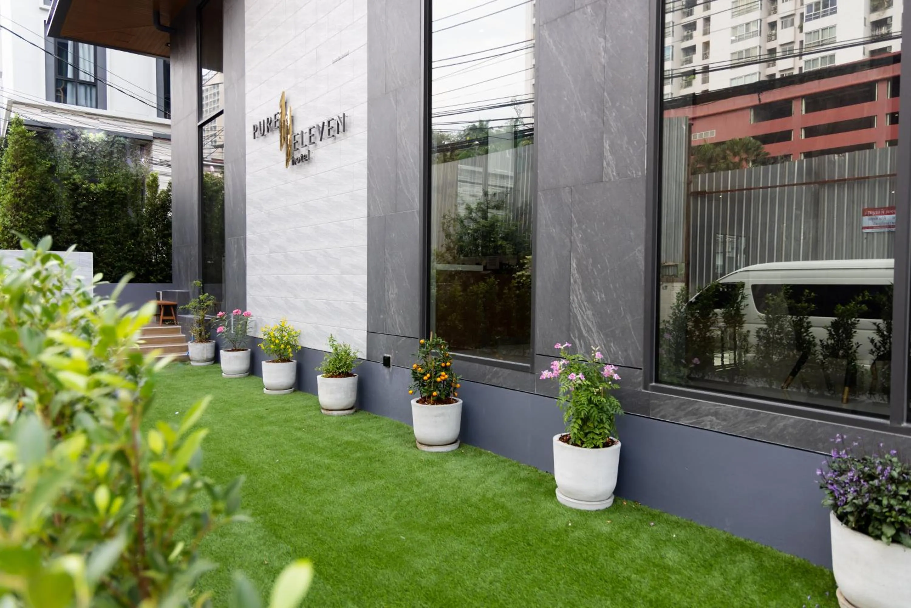 Garden in Pure Eleven Hotel Bangkok