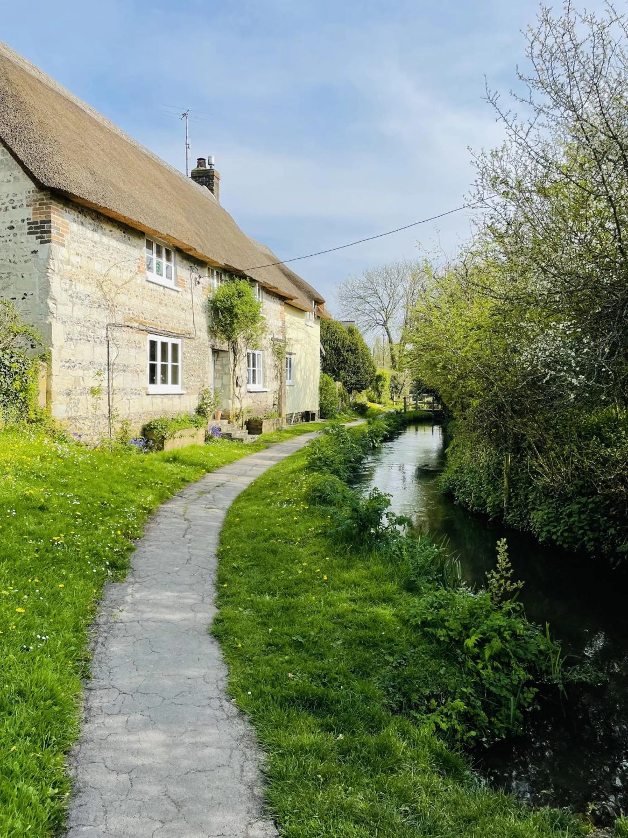 Neighbourhood in The Greyhound Inn