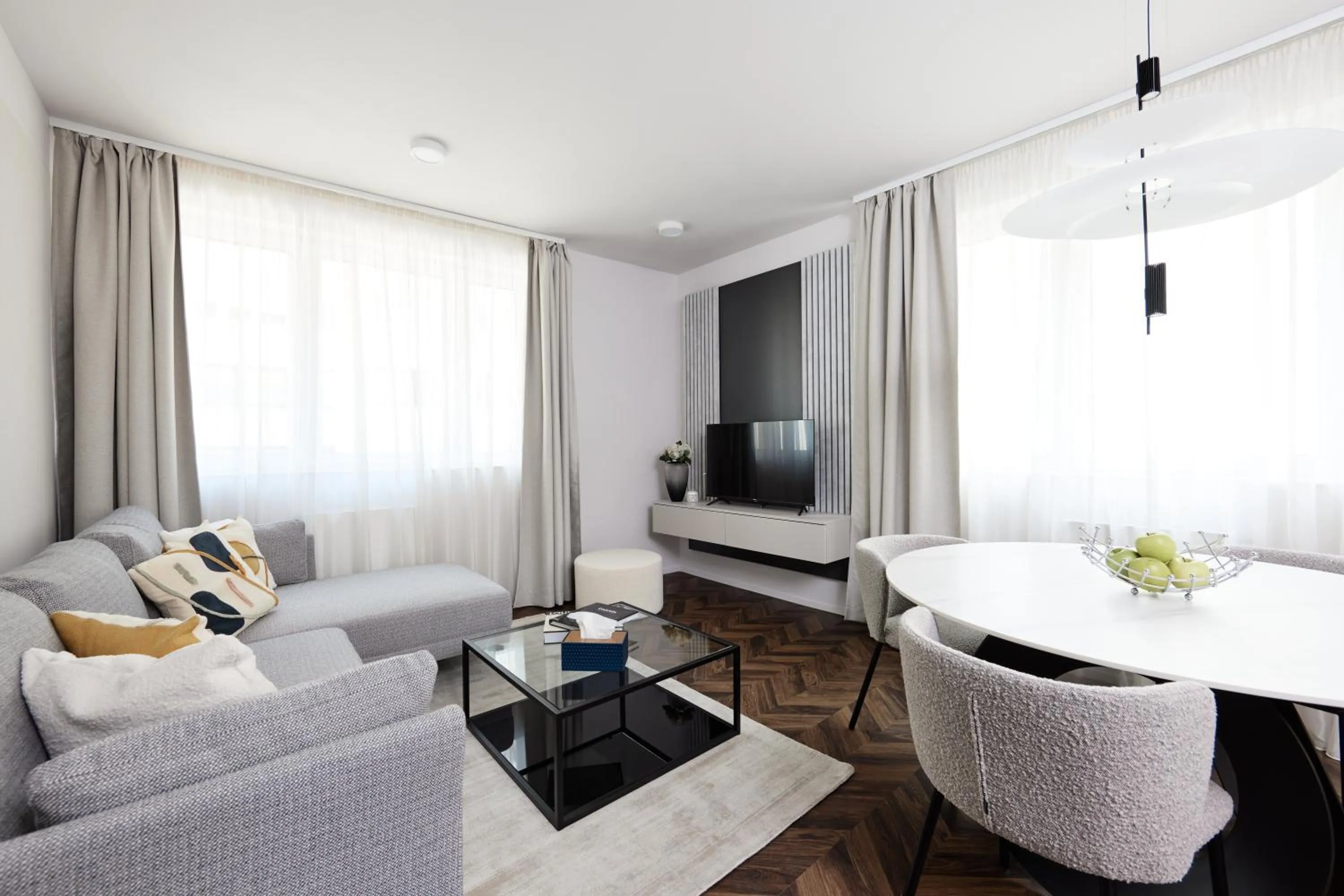 Living room in The Amberlyn Suite Hotel