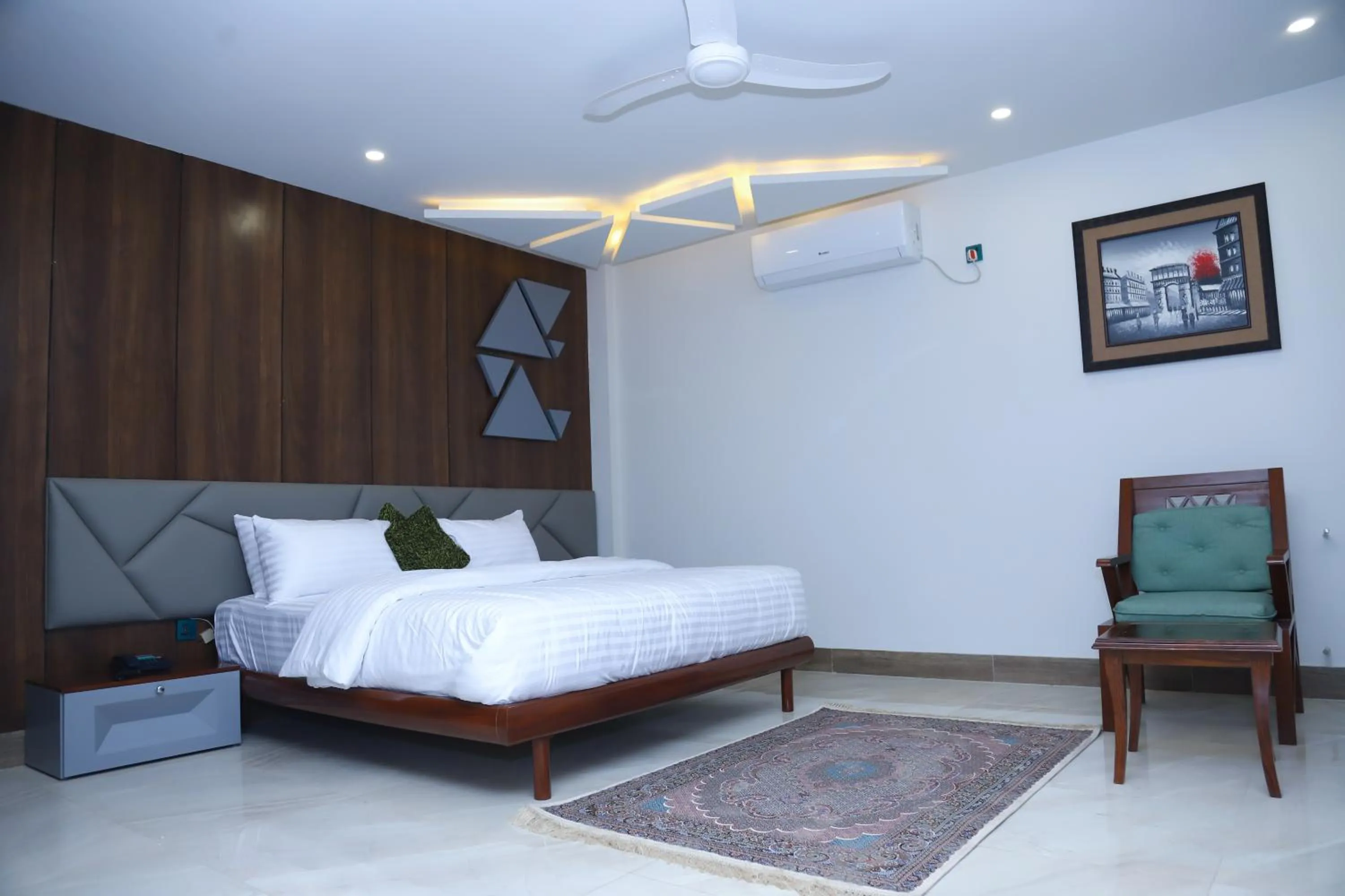 Bed in Grand Hotel Quetta