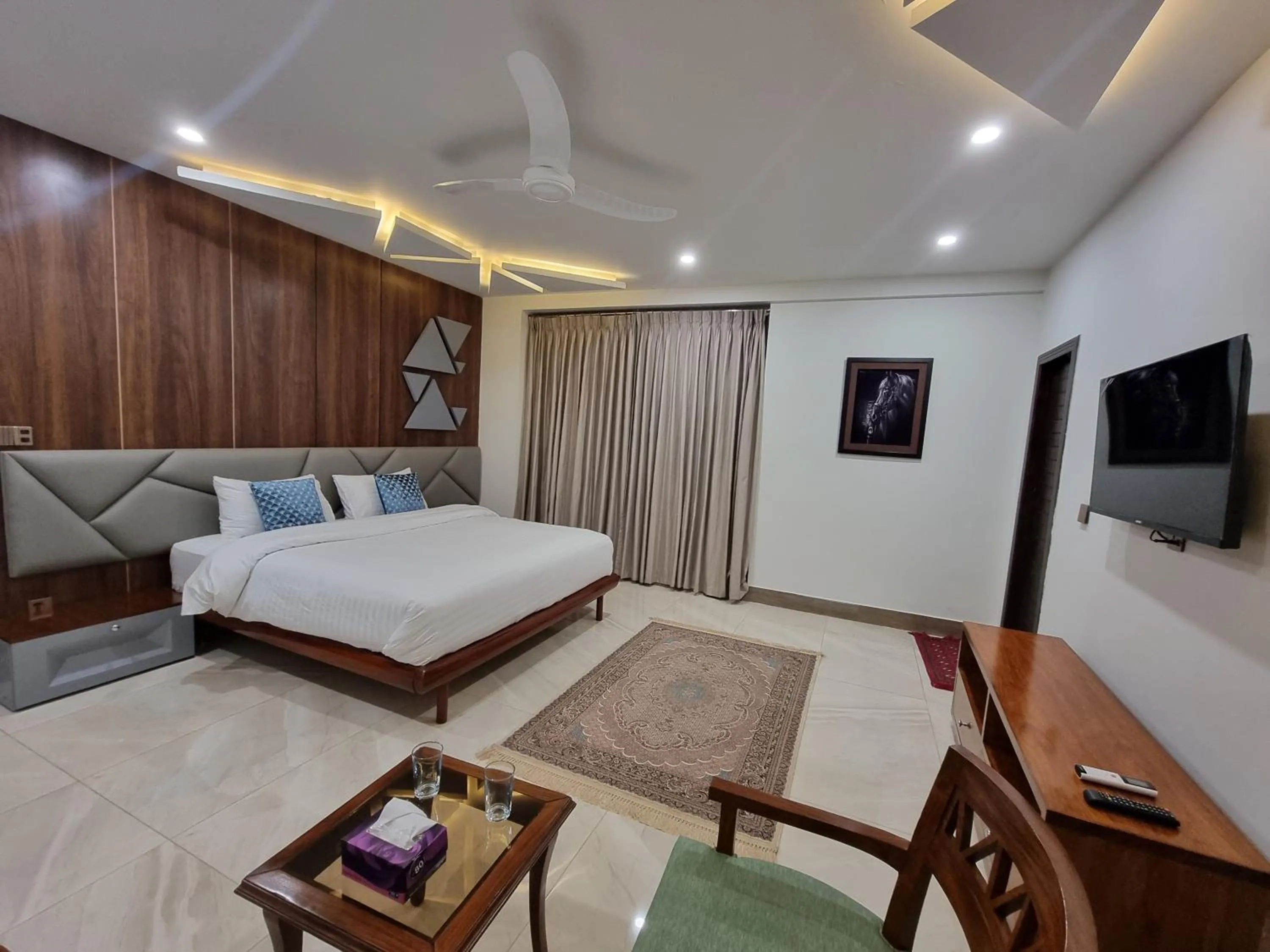 Photo of the whole room, Bed in Grand Hotel Quetta