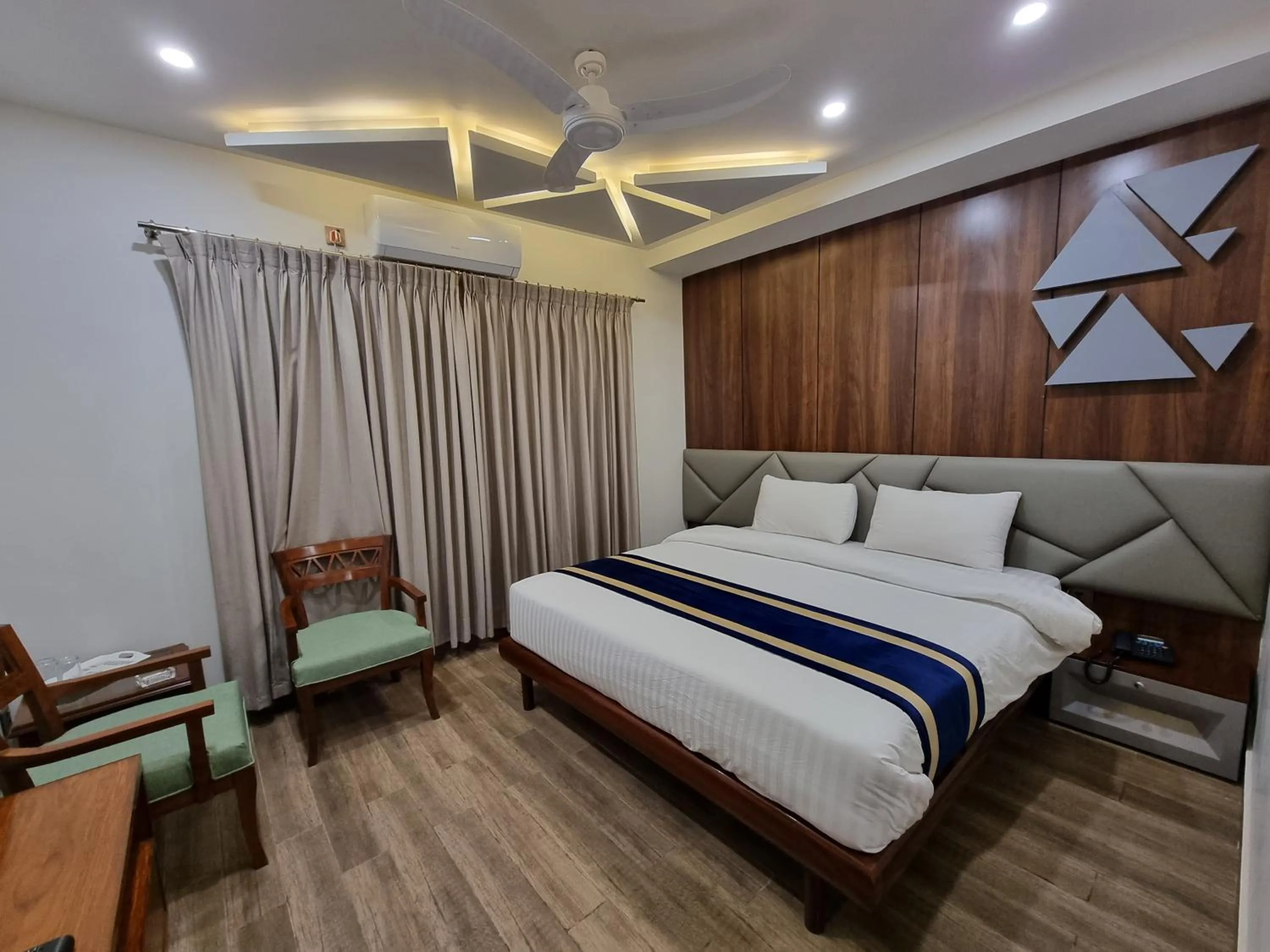 Bed in Grand Hotel Quetta