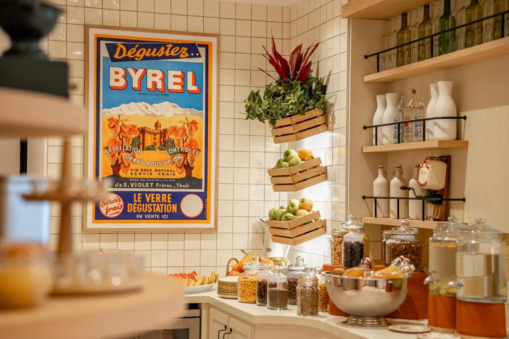 Food and drinks in Villa Camille Hotel & Spa