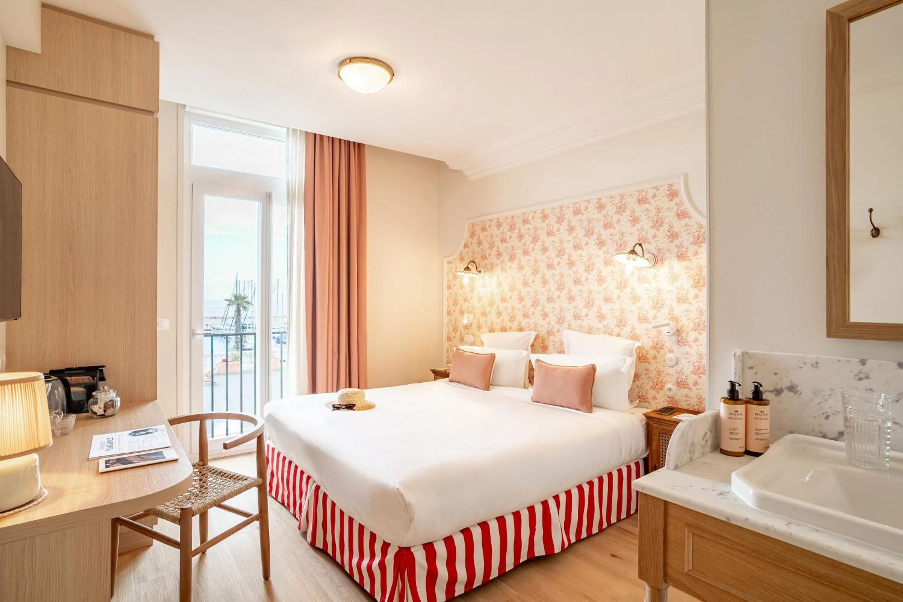 Bedroom, Bed in Villa Camille Hotel & Spa