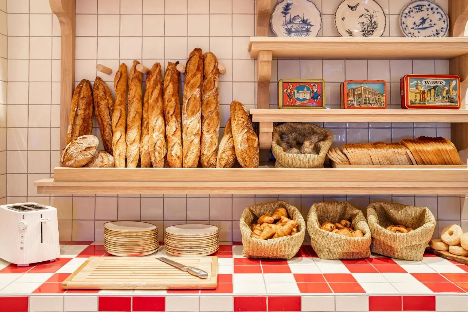 Food and drinks in Villa Camille Hotel & Spa