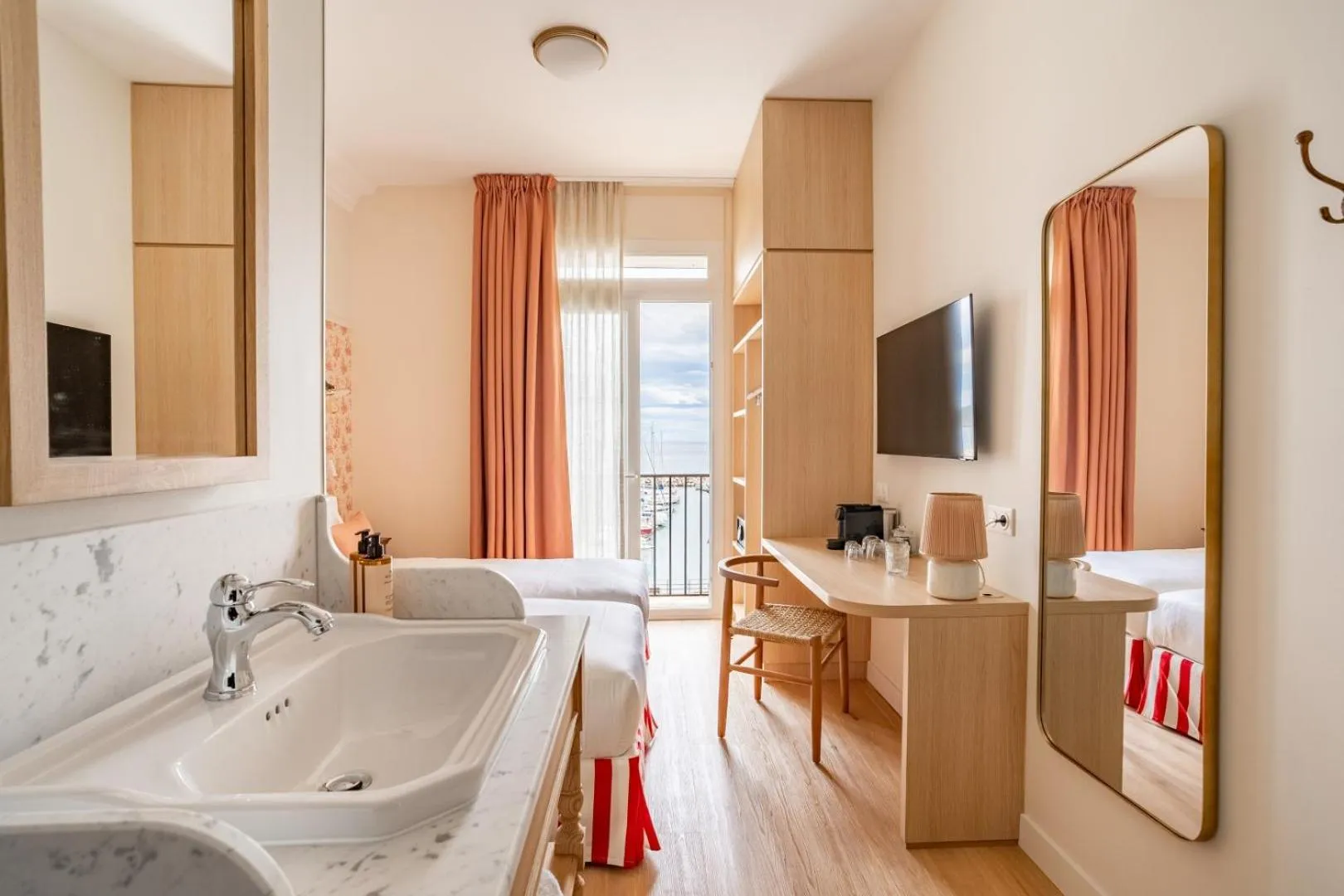 Photo of the whole room in Villa Camille Hotel & Spa