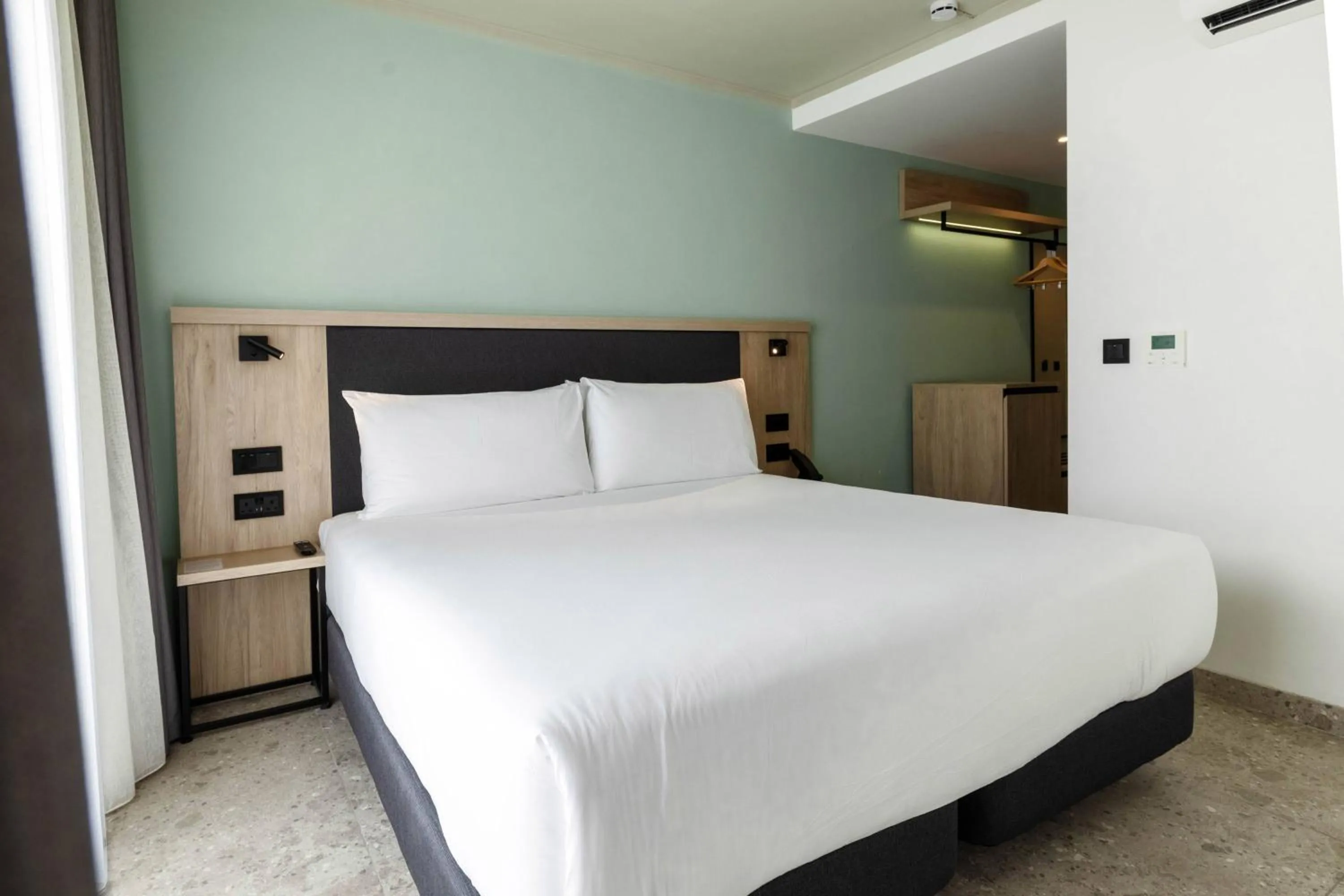 Bed in Levante St. Julian’s Affiliated by Meliá