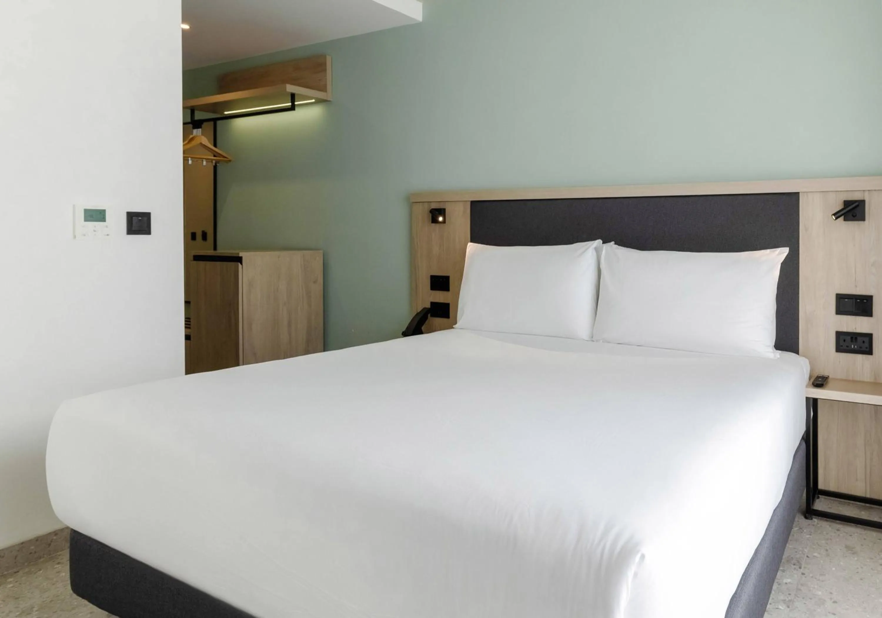 Bed in Levante St. Julian’s Affiliated by Meliá