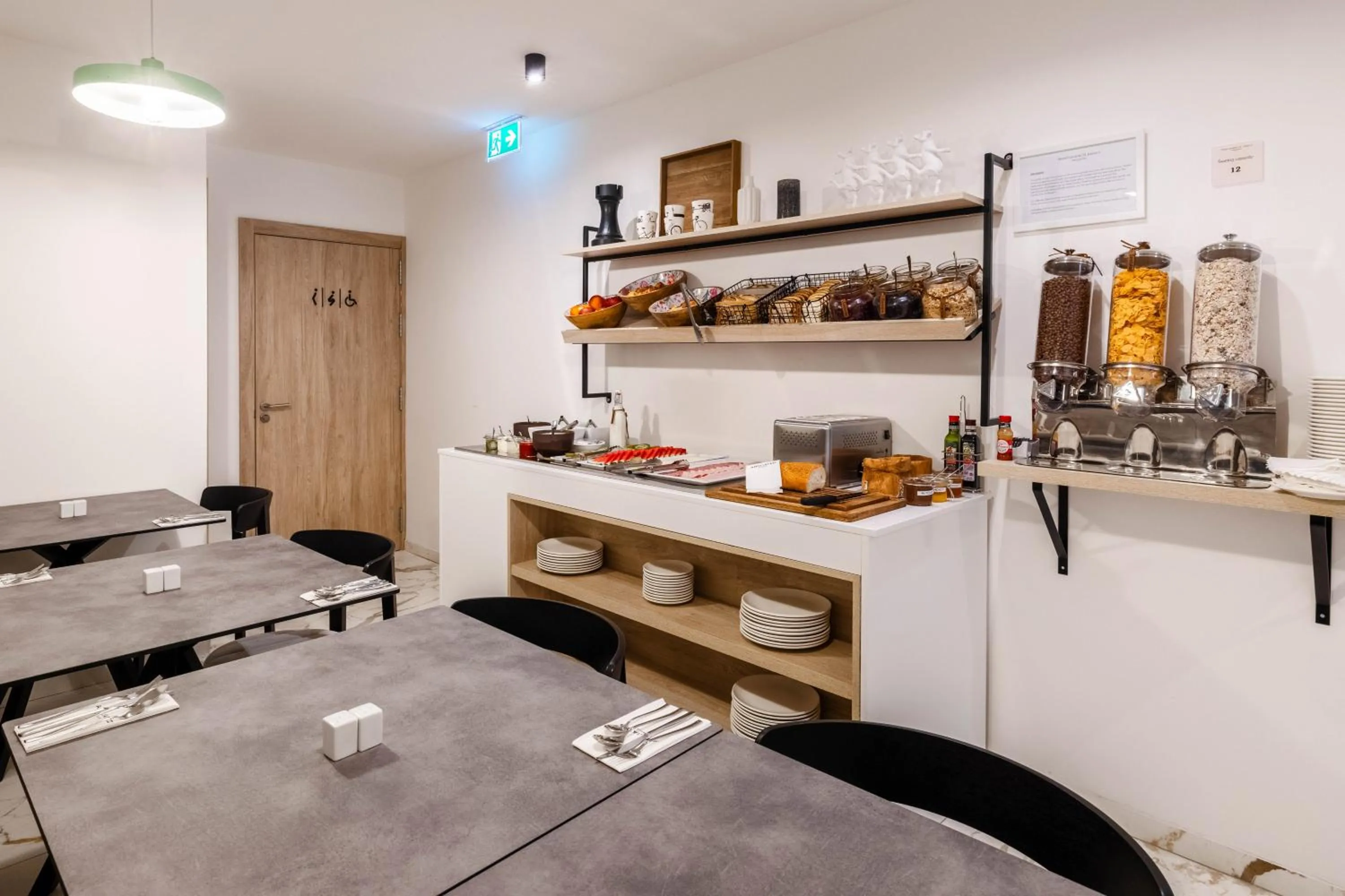 Restaurant/places to eat in Hotel Levante St Julian's, Affiliated by Melia