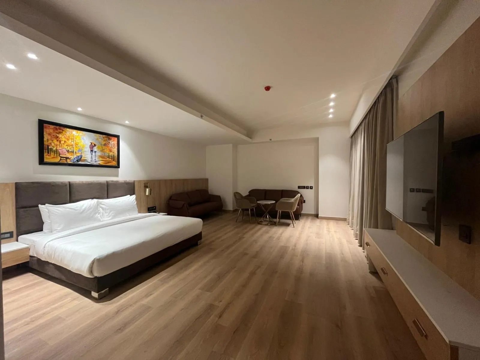 Bed in Dayal Gateway