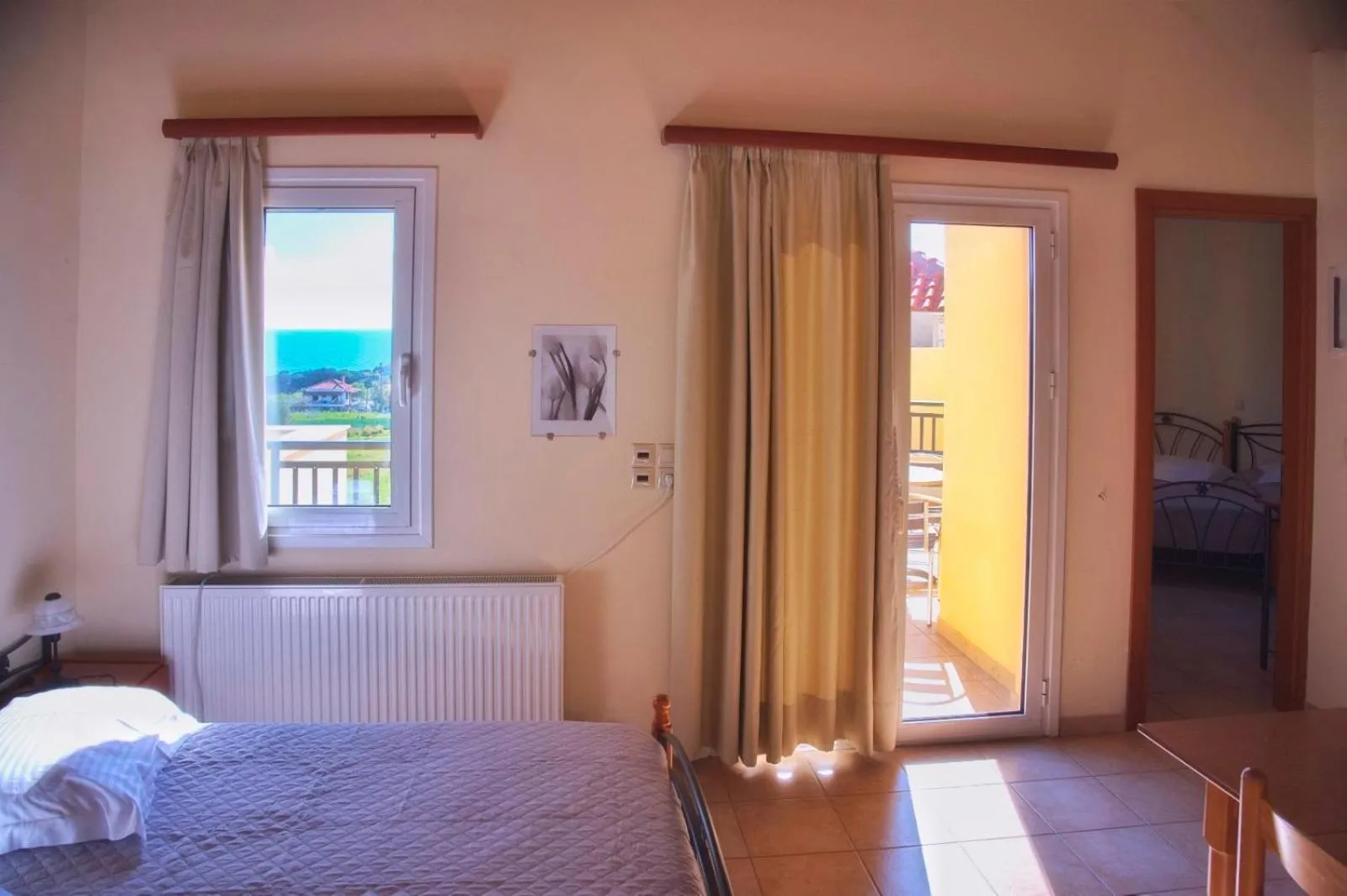 Bed in Apartments Hotel & Studios, Xifoupolis