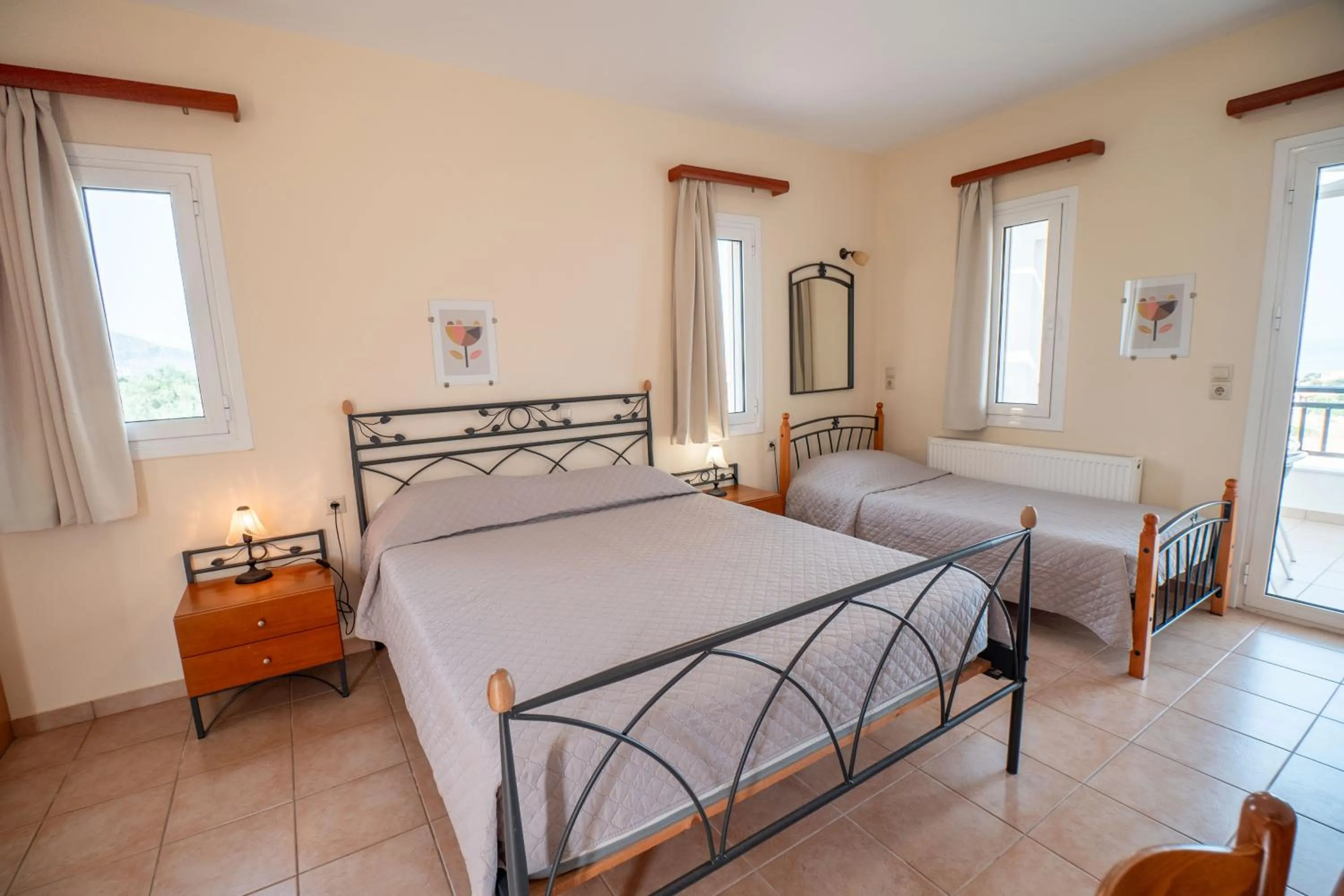 Bed in Apartments Hotel & Studios, Xifoupolis