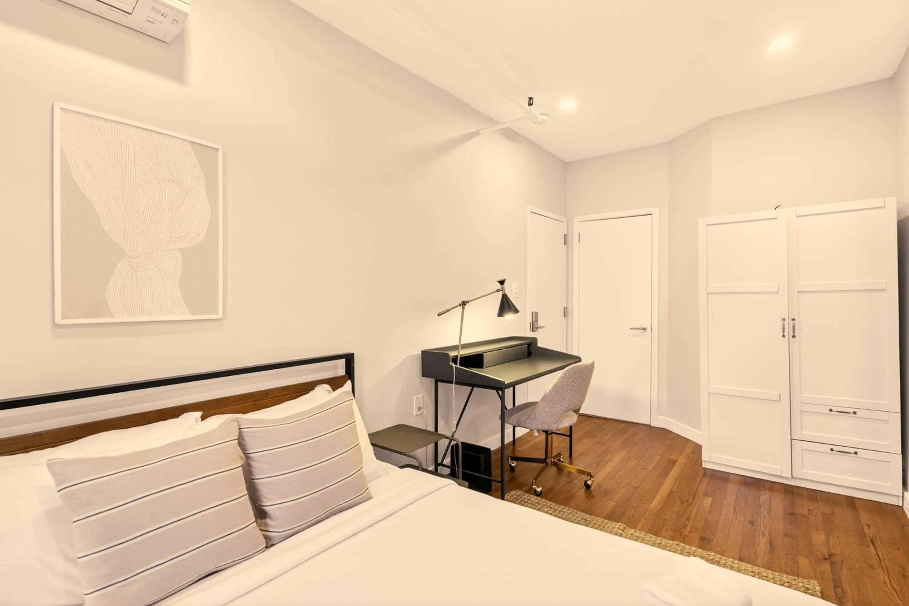 Bed in Outsite Chelsea