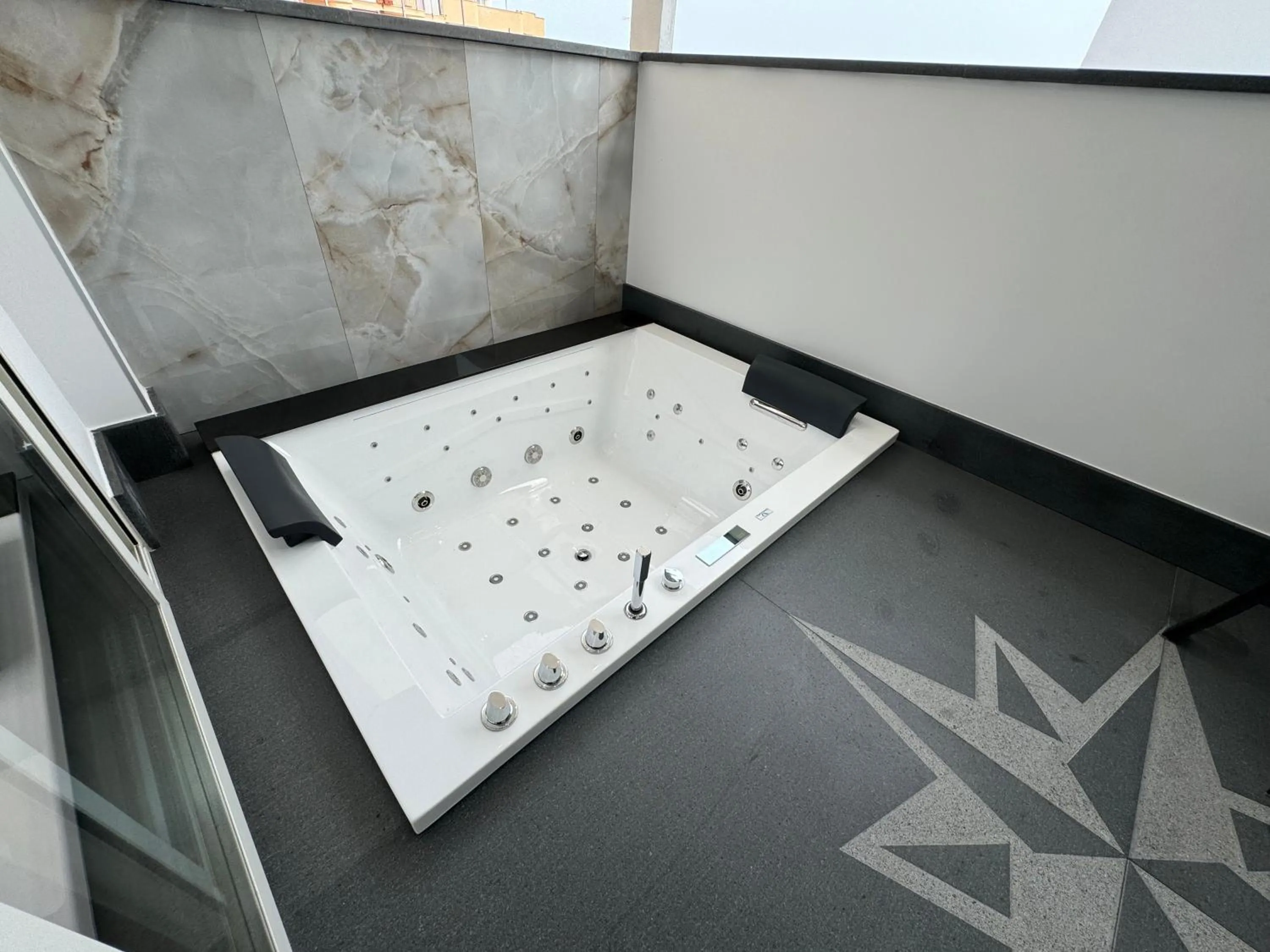 Bed in Naxos Marina Bay