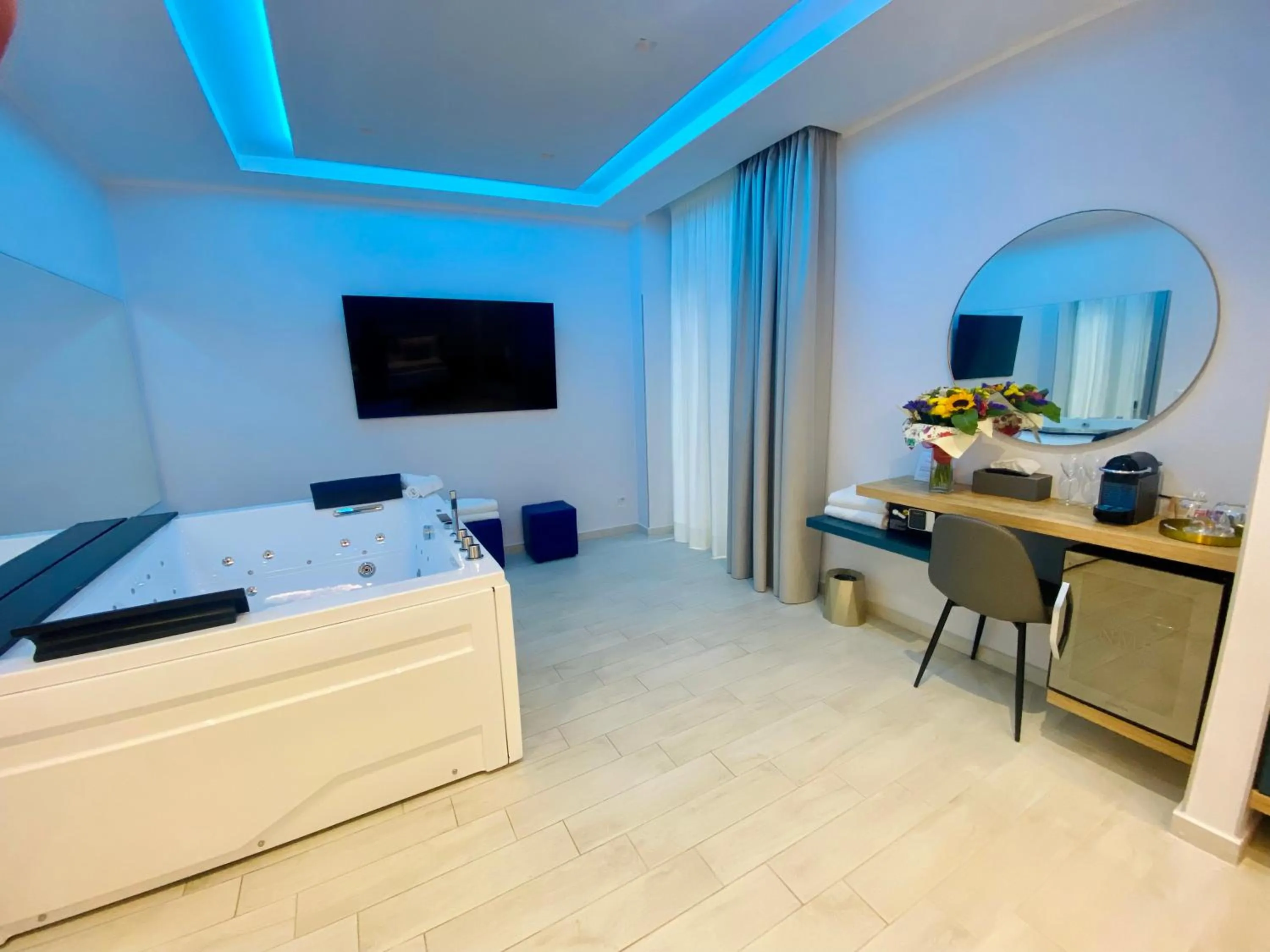 Bed in Naxos Marina Bay