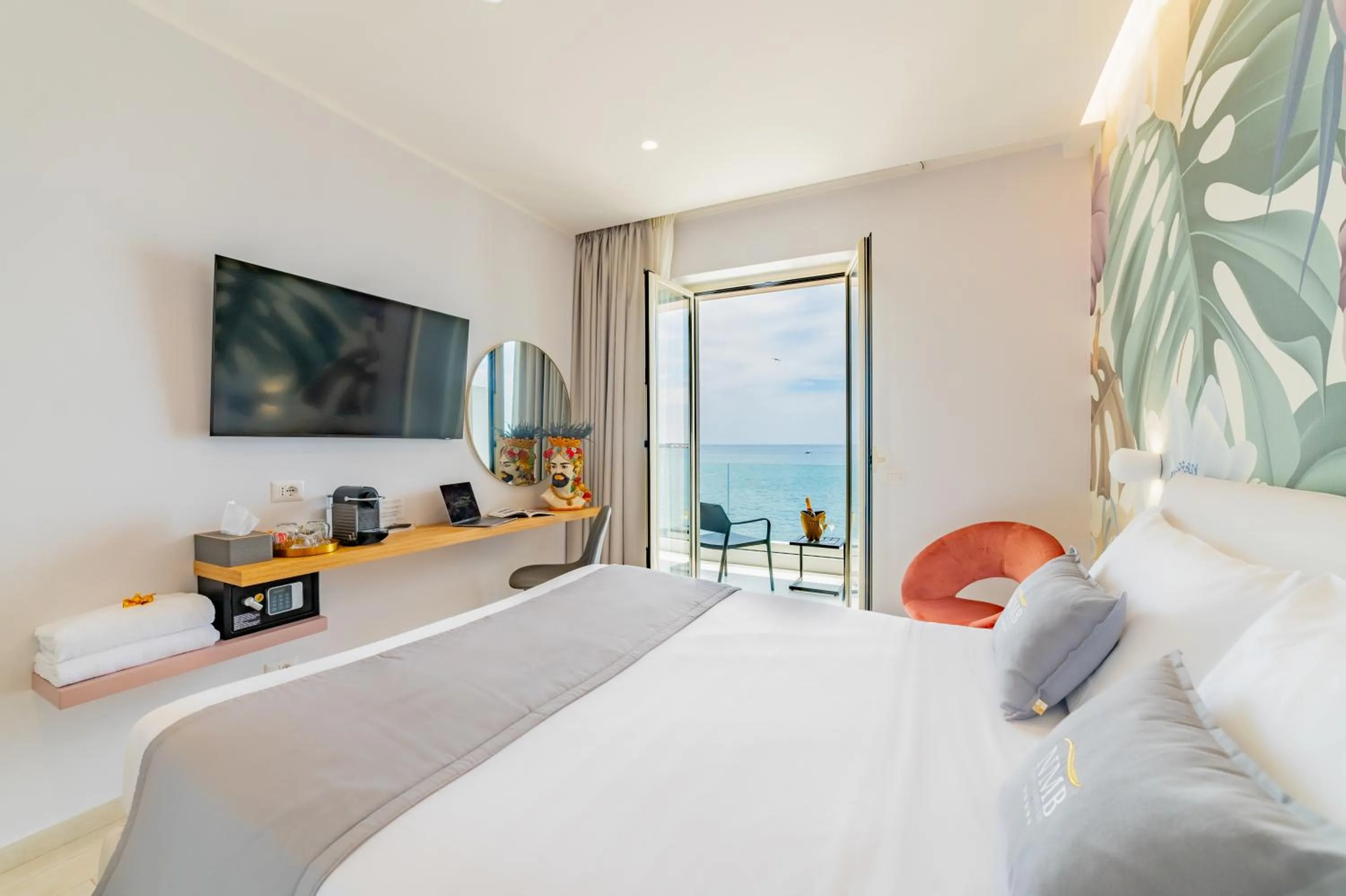 Bed in Naxos Marina Bay