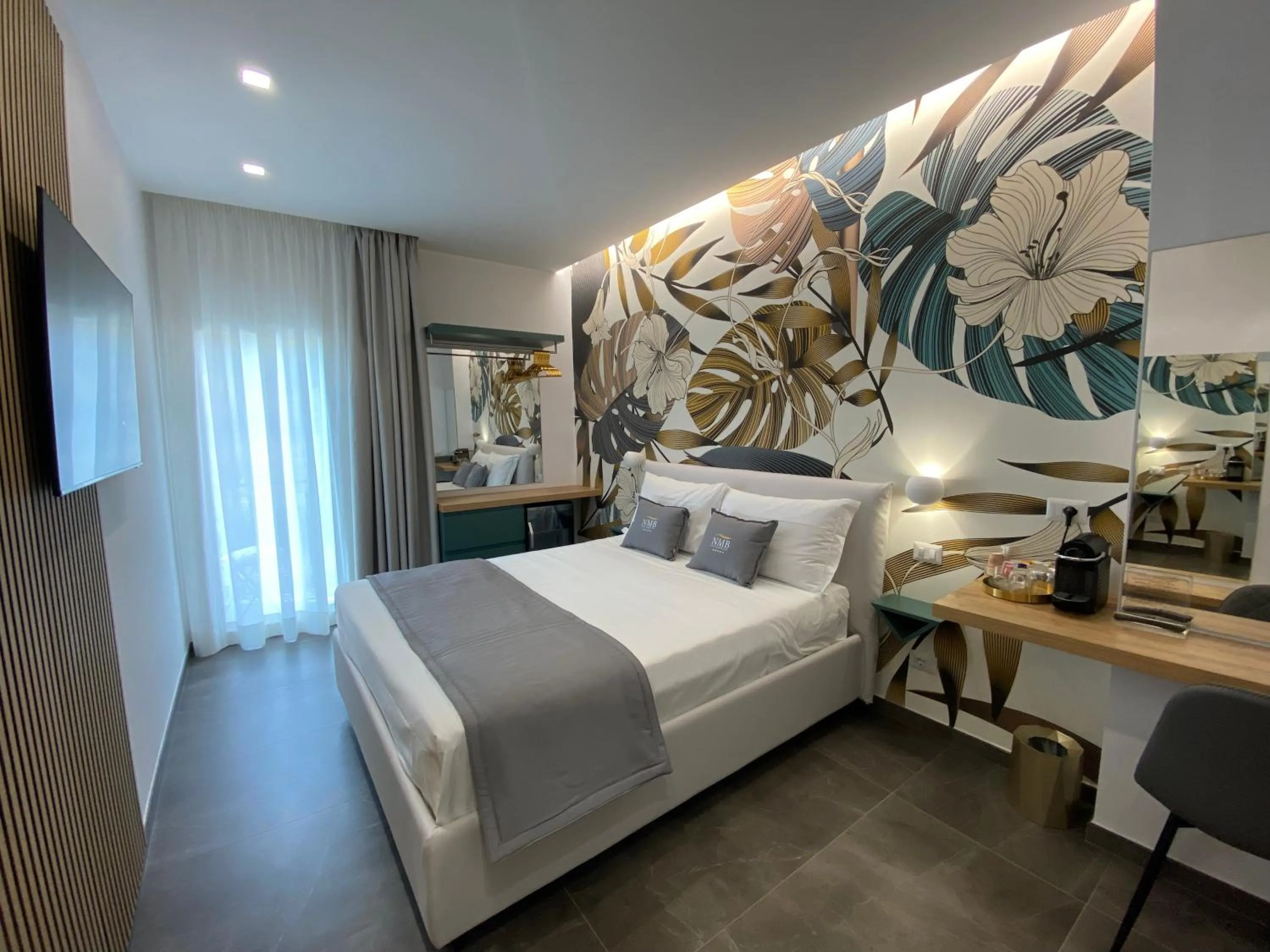 Bed in Naxos Marina Bay