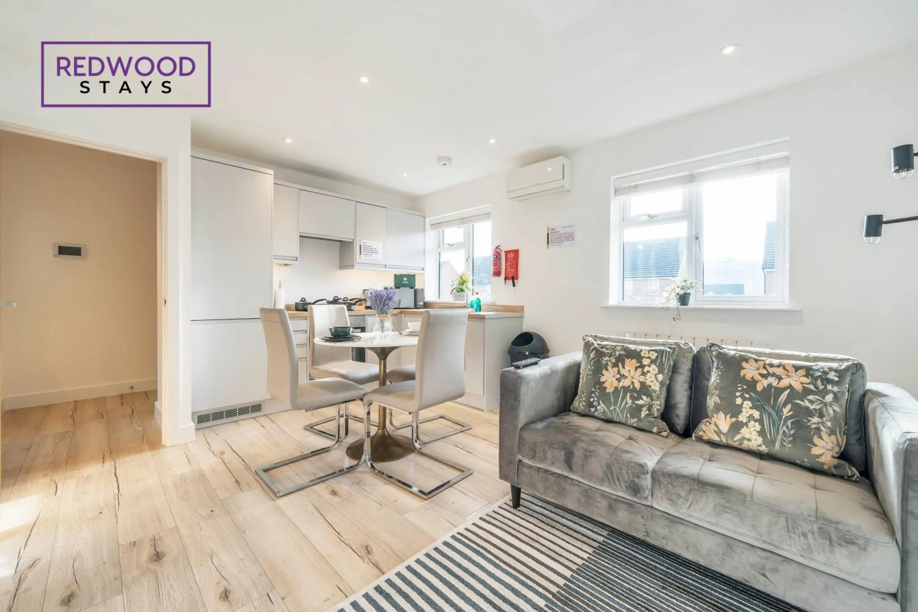 Kitchen or kitchenette in Modern Serviced Apartments For Contractors & Families with Free Parking, WiFi & Netflix By Redwood Stays