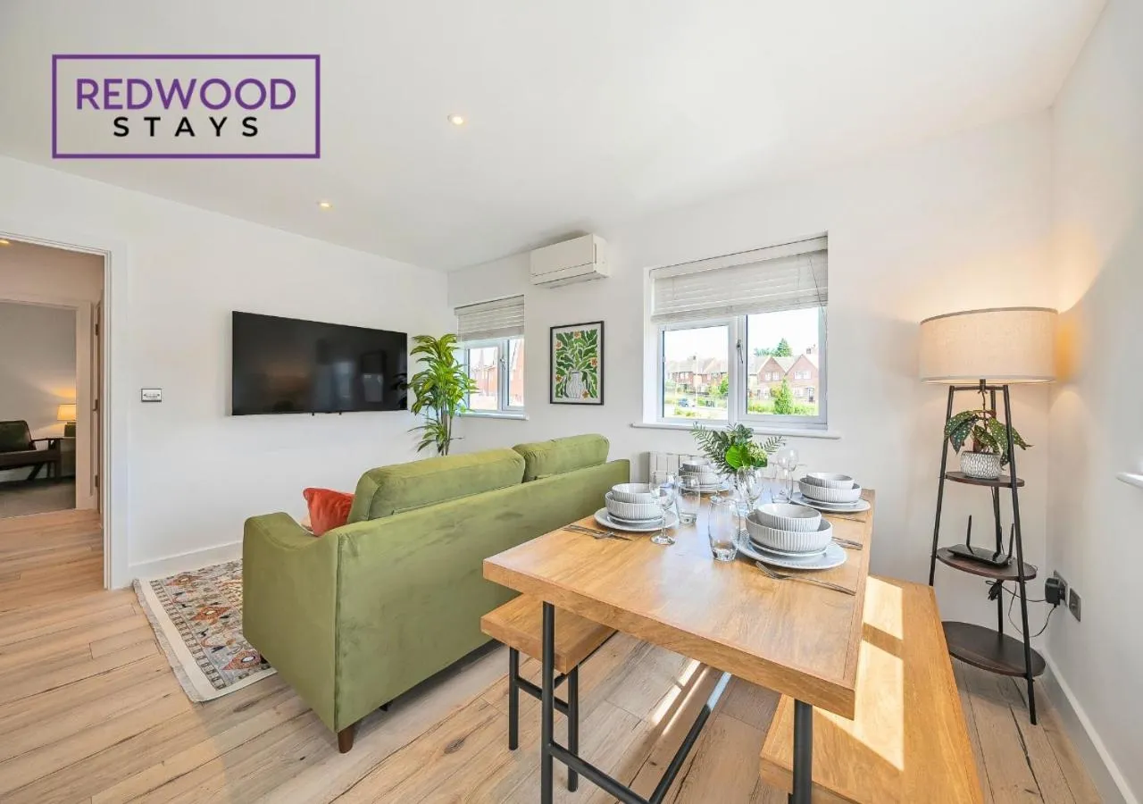 Living room in Modern Serviced Apartments For Contractors & Families with Free Parking, WiFi & Netflix By Redwood Stays