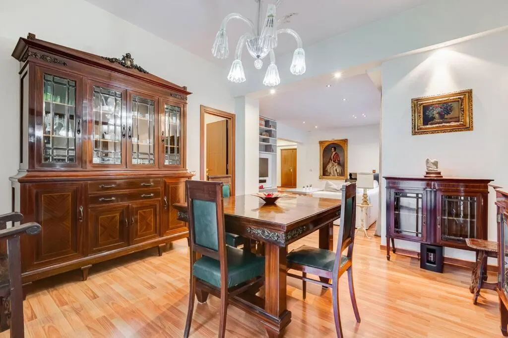 Exclusive Apartment in Eur Lake