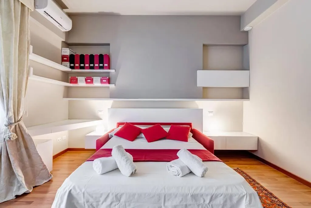 Bed in Exclusive Apartment in Eur Lake