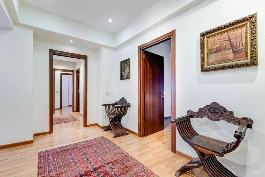 Exclusive Apartment in Eur Lake