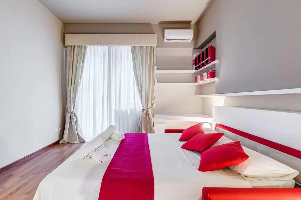 Bed in Exclusive Apartment in Eur Lake