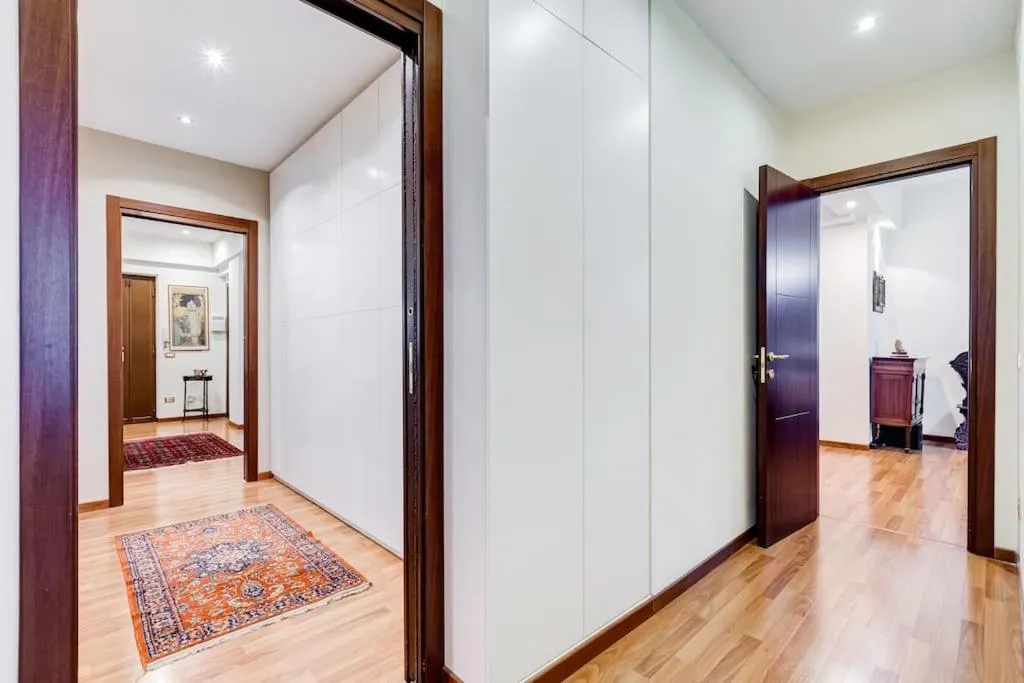 Exclusive Apartment in Eur Lake