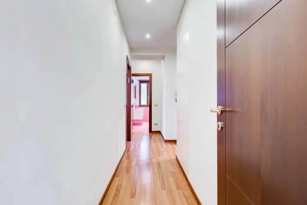 Exclusive Apartment in Eur Lake