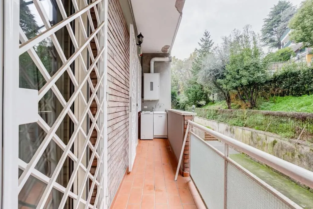 Exclusive Apartment in Eur Lake