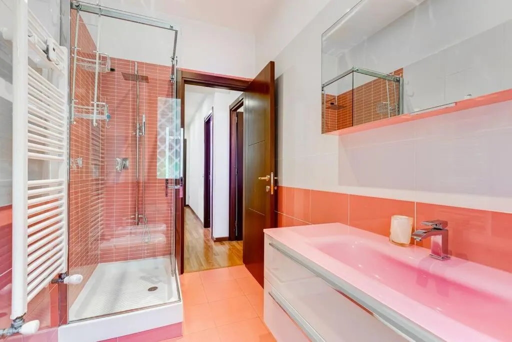 Exclusive Apartment in Eur Lake