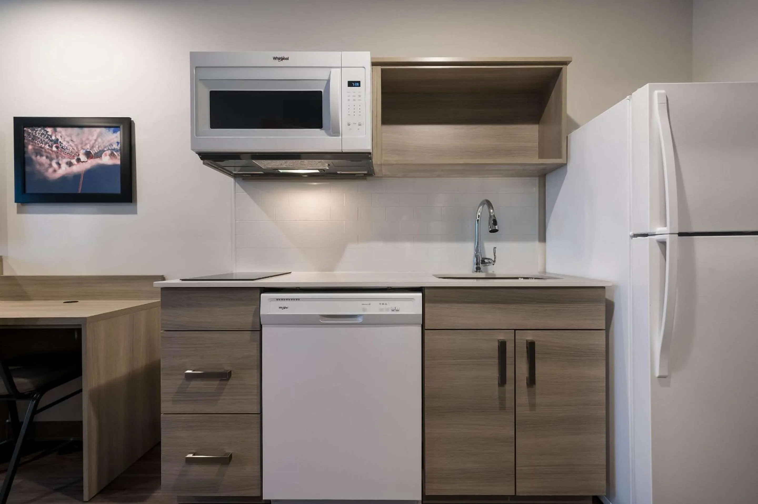 Kitchen or kitchenette in WoodSpring Suites Wixom - Novi