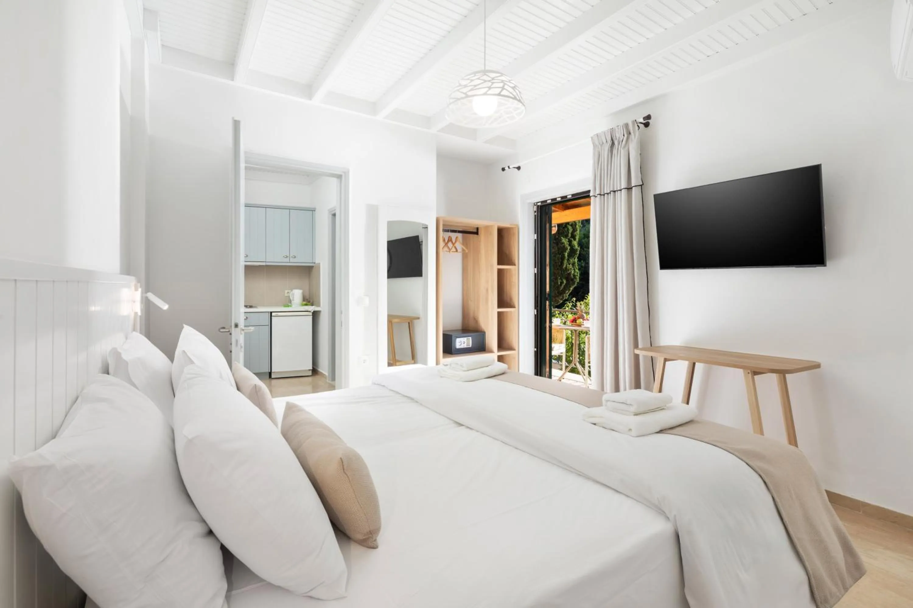 Bed in Bella Vista Beach Hotel