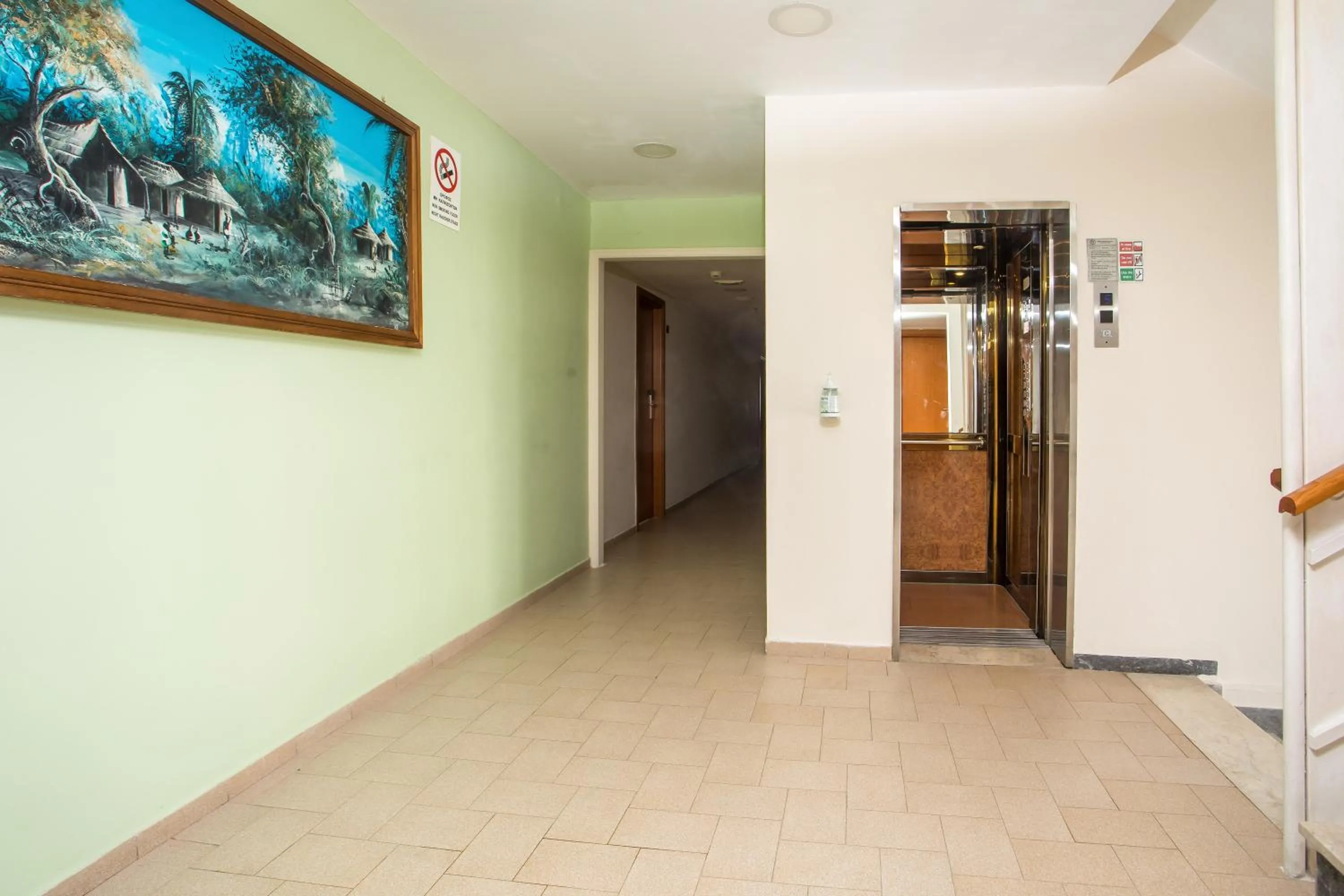 elevator in Hotel Africa