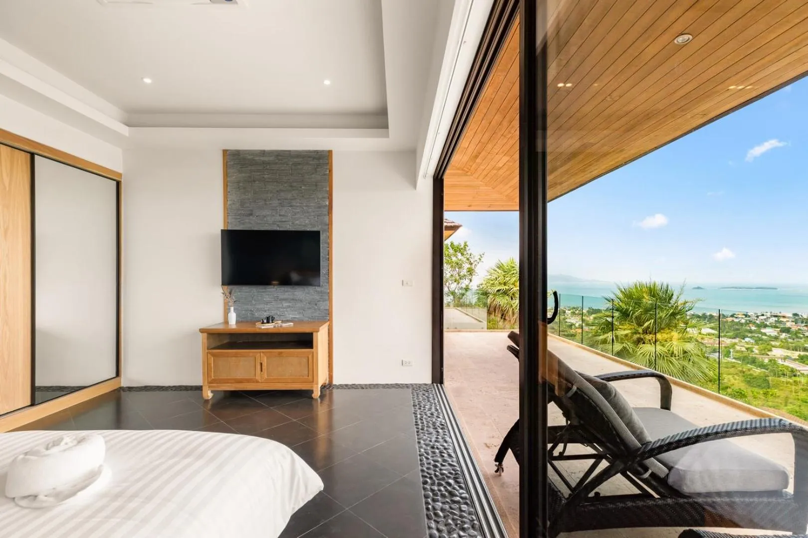 View (from property/room), Bed in Villa Firefly- Spectacular Family Friendly Villa