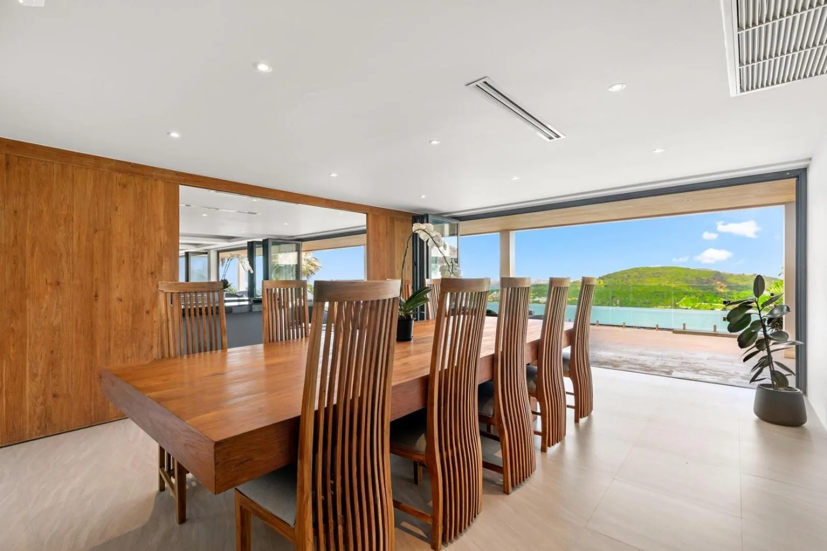 Dining area in Villa Firefly- Spectacular Family Friendly Villa